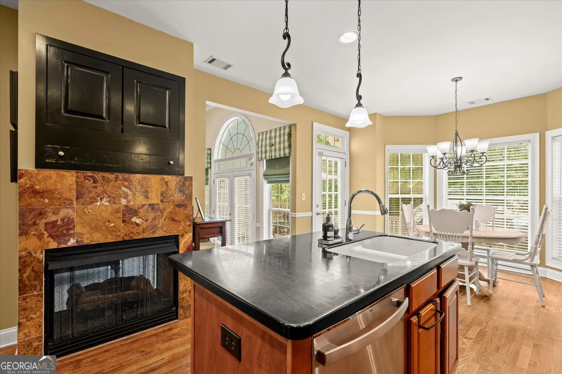 8189 N Pine Cone Dr — photo 7 of 51