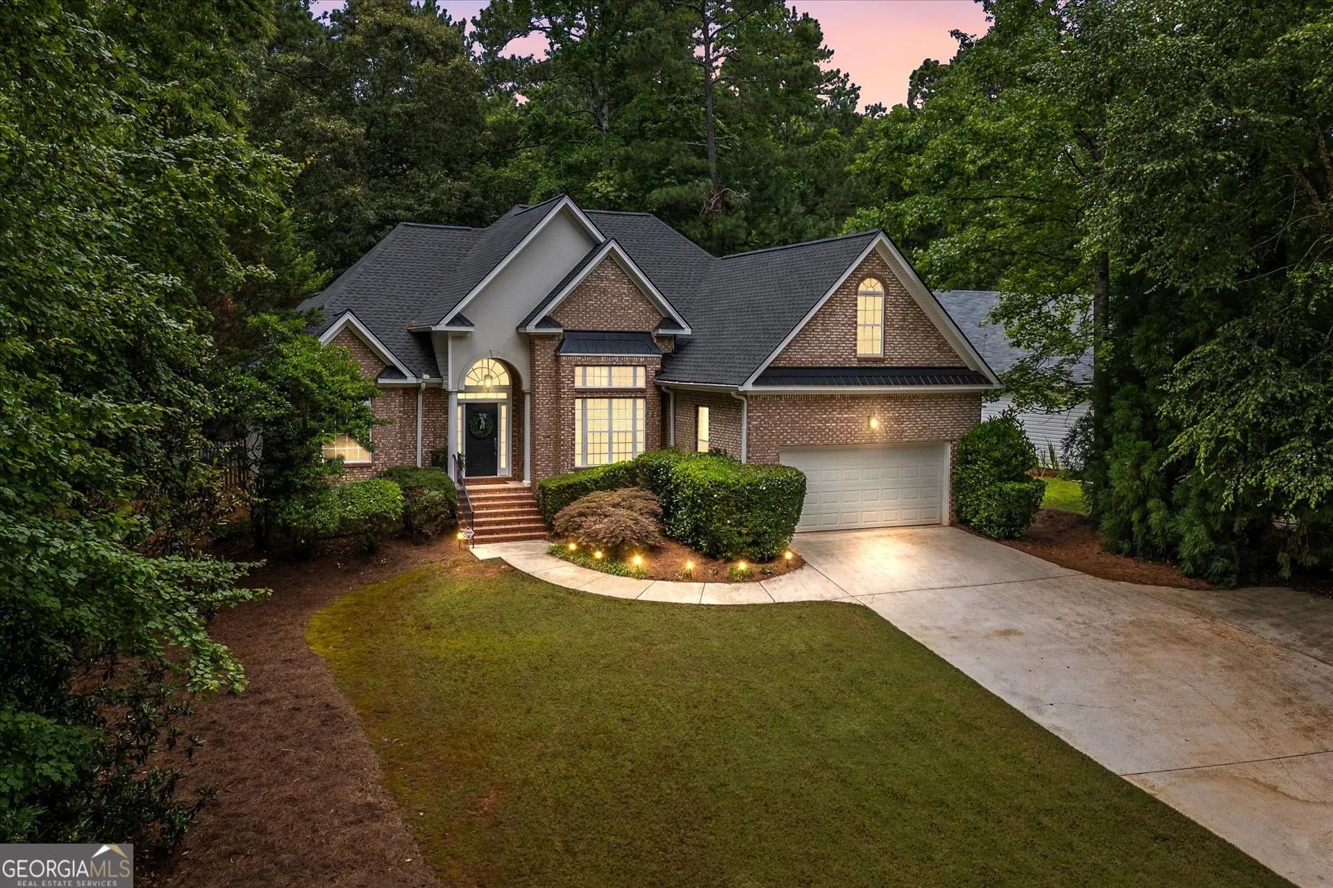 8189 N Pine Cone Dr — photo 2 of 51
