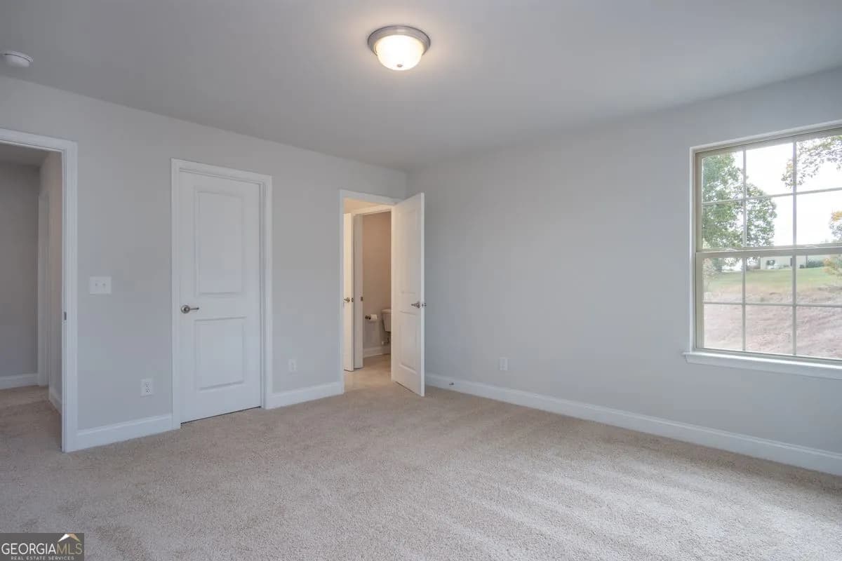 5005 Fairview Cir — photo 7 of 26