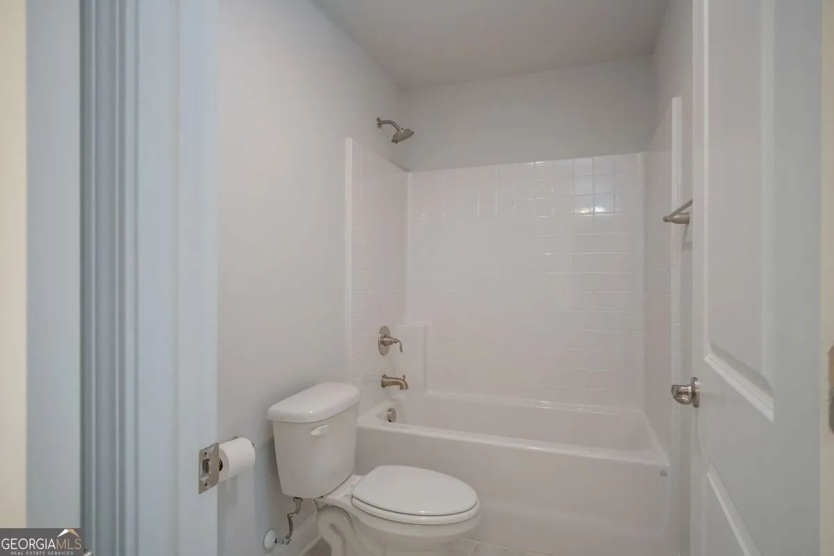 5005 Fairview Cir — photo 17 of 26