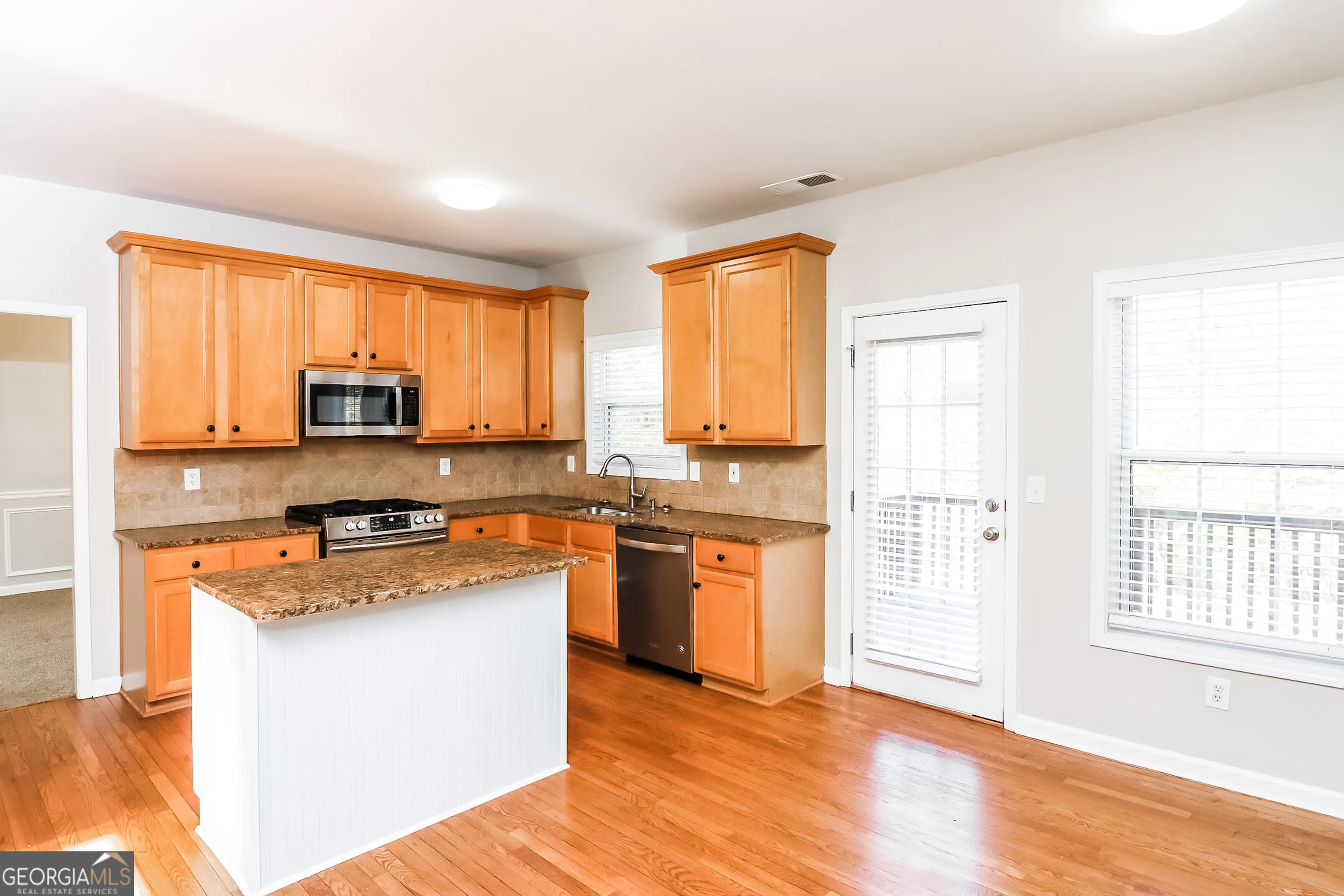 434 Hunt Creek Dr — photo 6 of 9