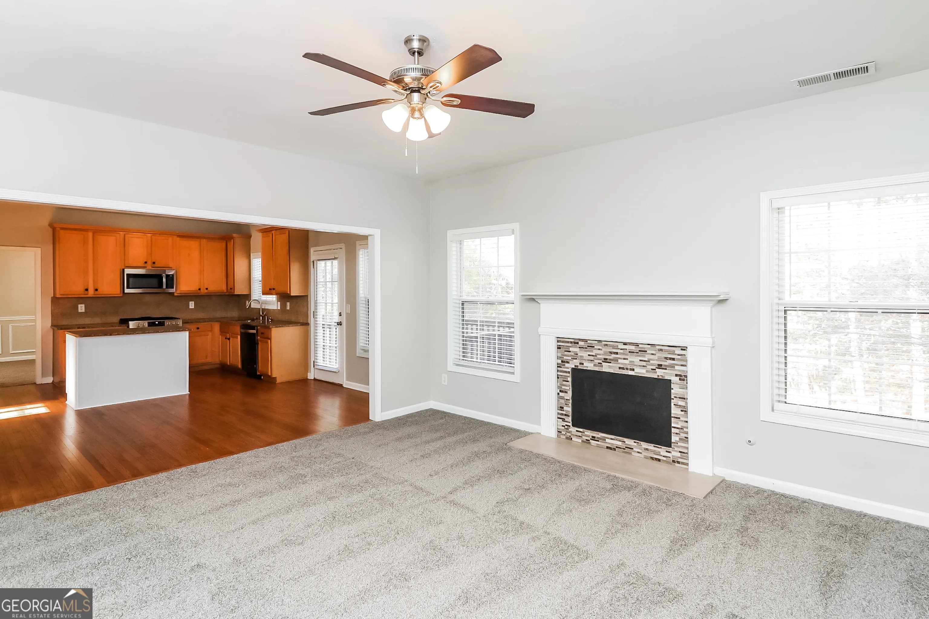 434 Hunt Creek Dr — photo 3 of 9