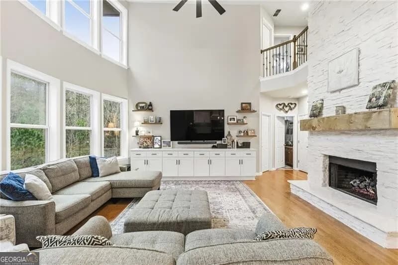 1122 Flagstone Way — photo 3 of 49