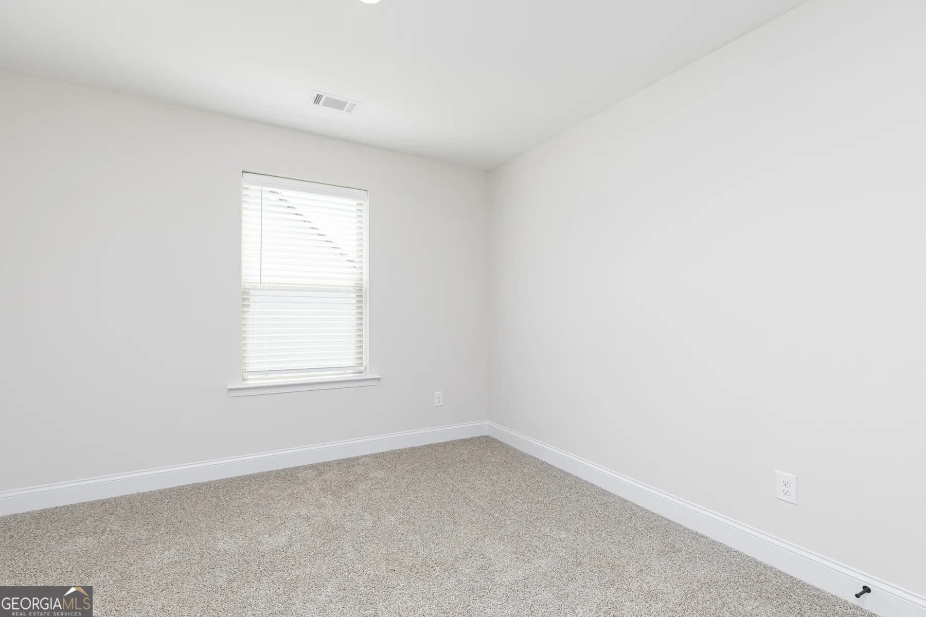 422 Cantrell Dr — photo 4 of 12