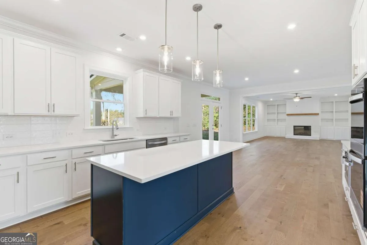 7762 Capps Ridge Ln — photo 9 of 45