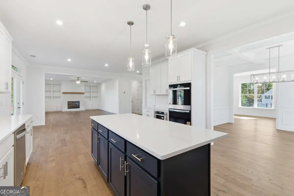 7762 Capps Ridge Ln — photo 6 of 45
