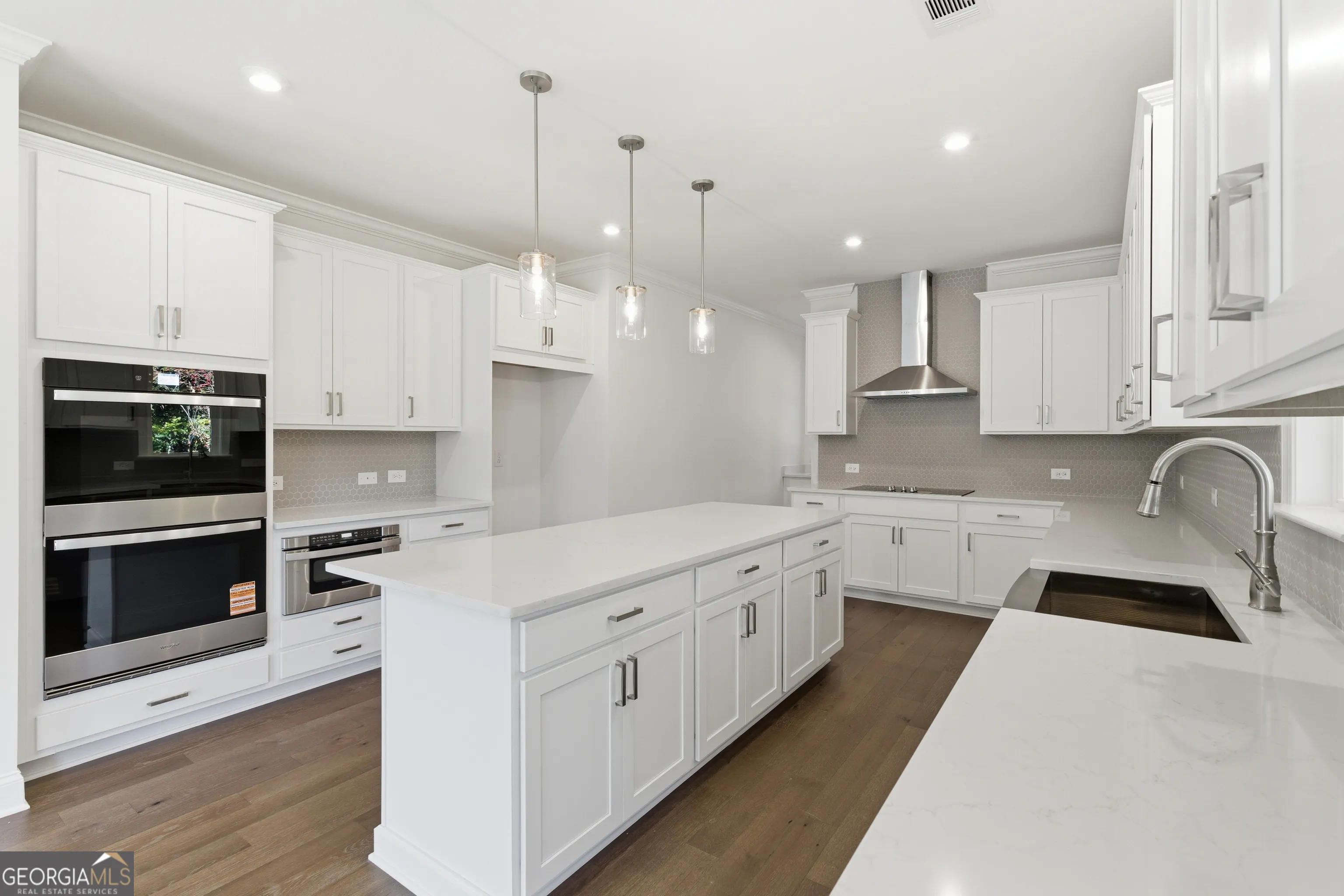 7782 Capps Ridge Ln — photo 14 of 48