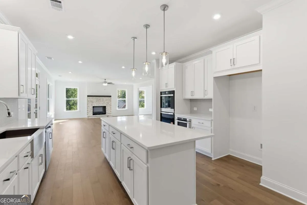 7782 Capps Ridge Ln — photo 13 of 48