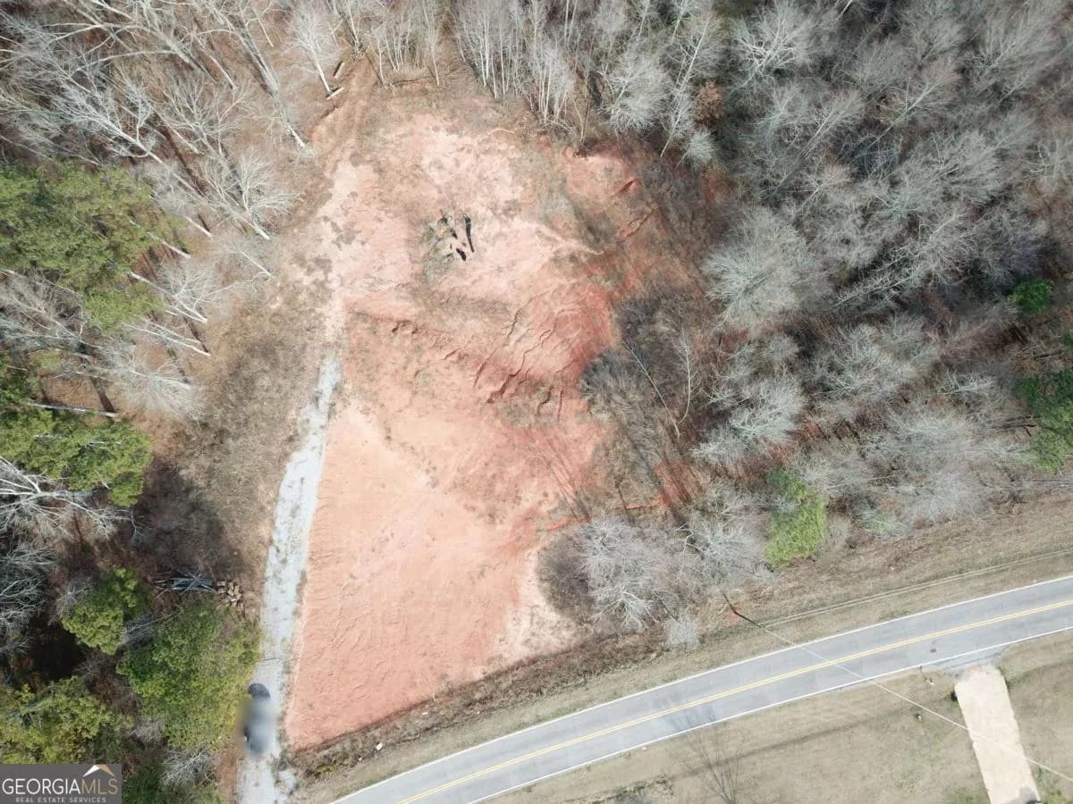 380 Ayers Rd — photo 4 of 5