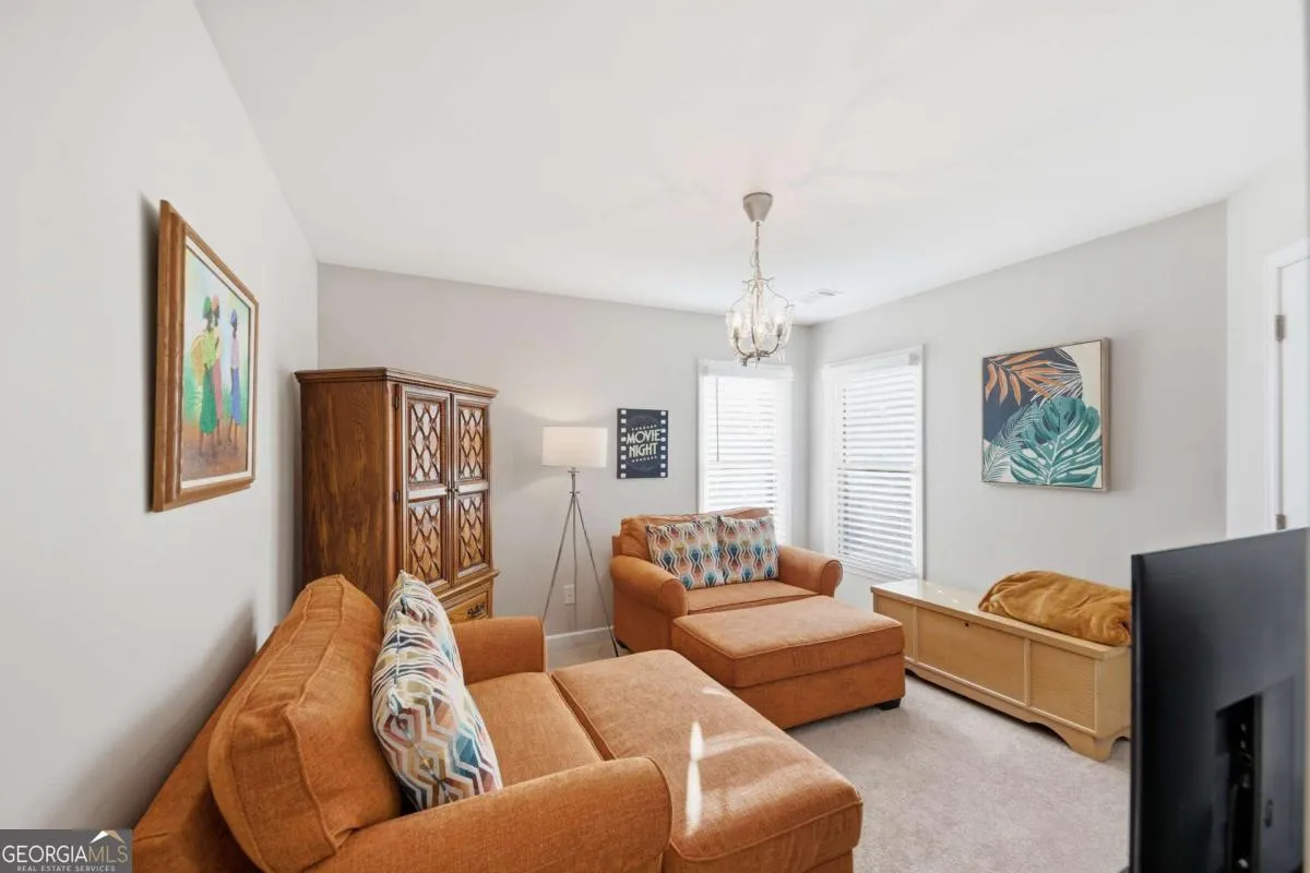 1719 Cromwell Ln — photo 23 of 56