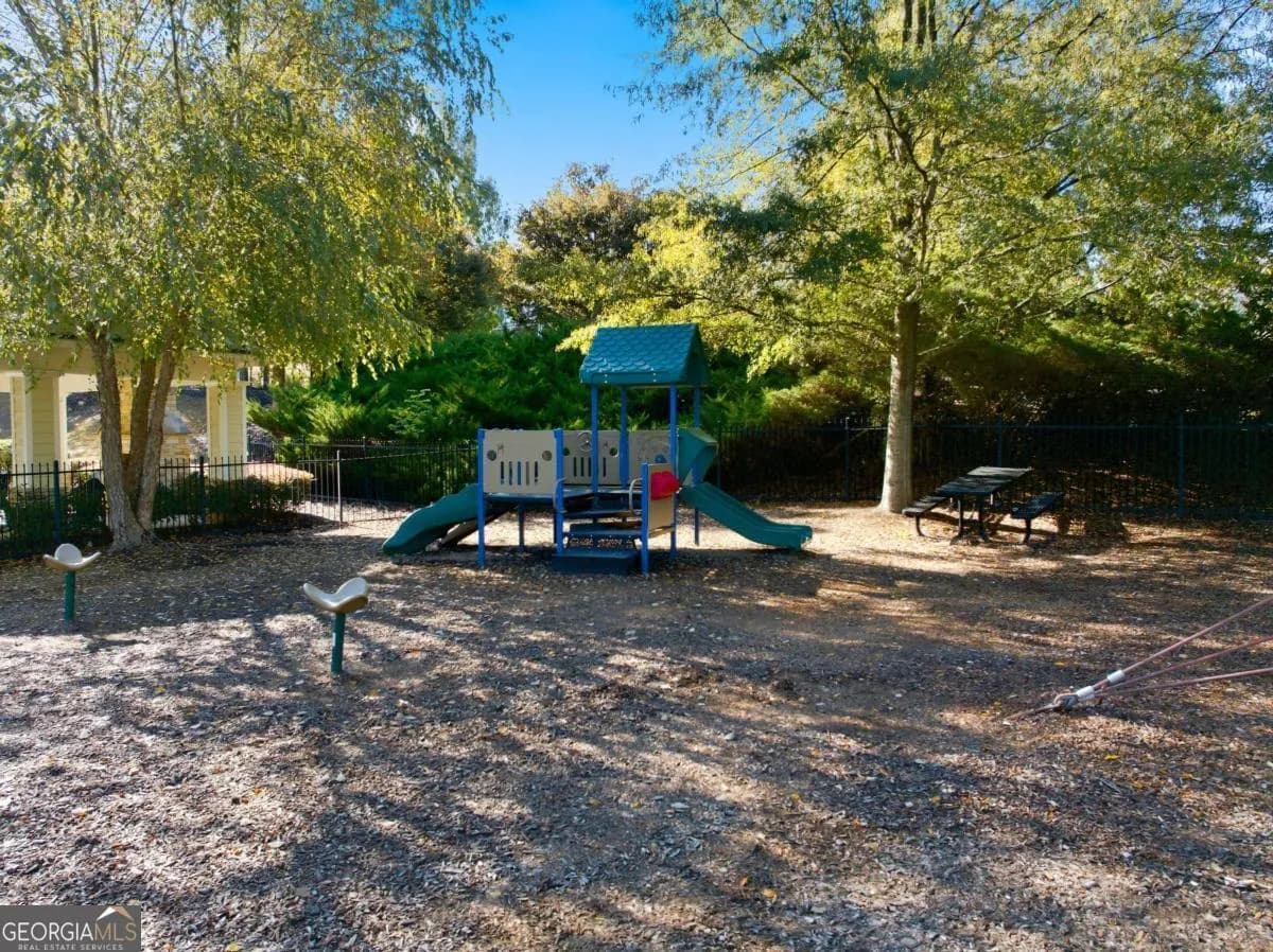 1719 Cromwell Ln — photo 51 of 56