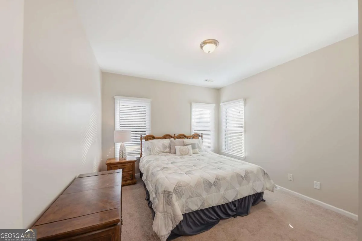 1719 Cromwell Ln — photo 19 of 56