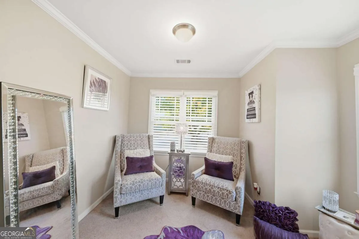 1719 Cromwell Ln — photo 34 of 56