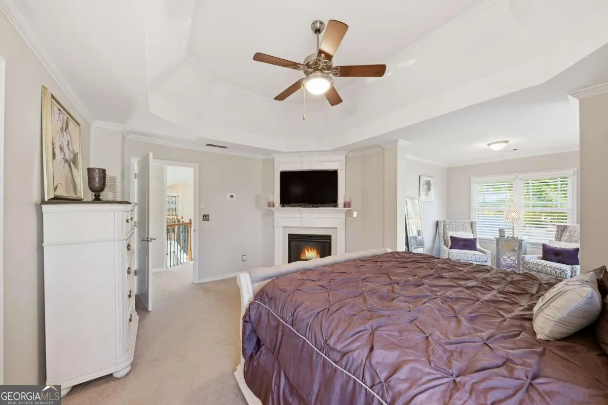 1719 Cromwell Ln — photo 33 of 56