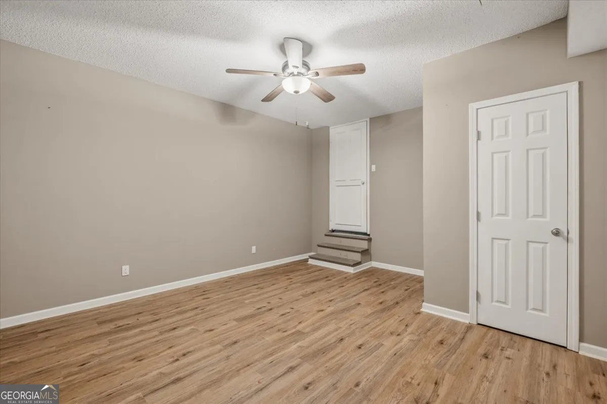 412 Oak Hills Dr — photo 43 of 52