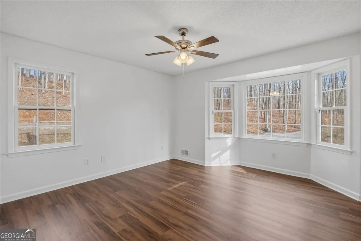 412 Oak Hills Dr — photo 39 of 52