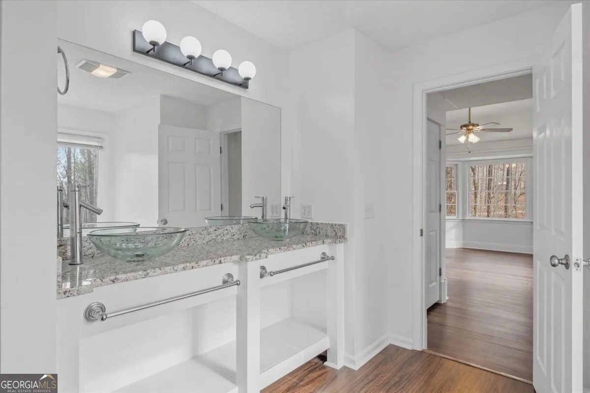 412 Oak Hills Dr — photo 33 of 52