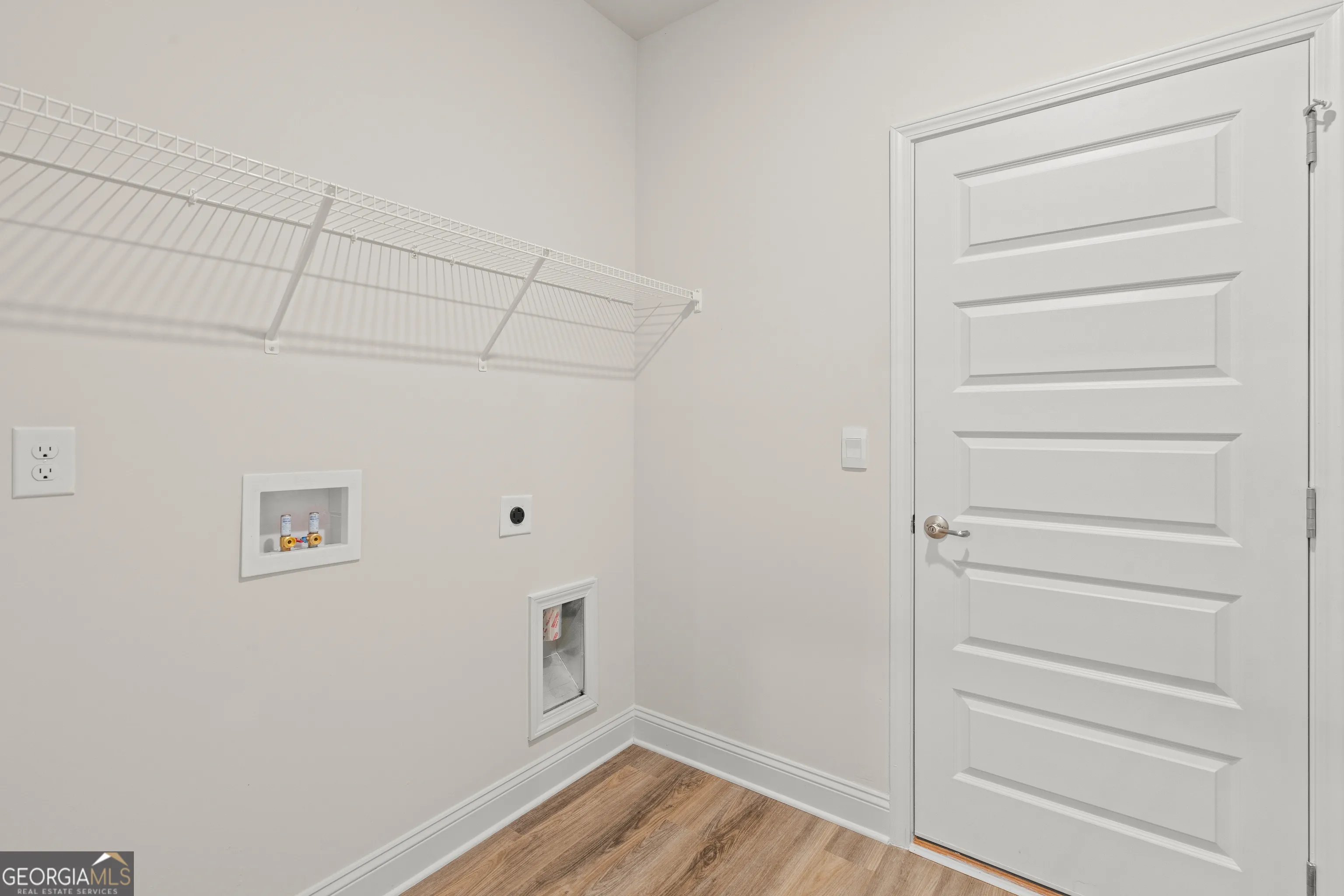 209 Laney Dr — photo 10 of 28