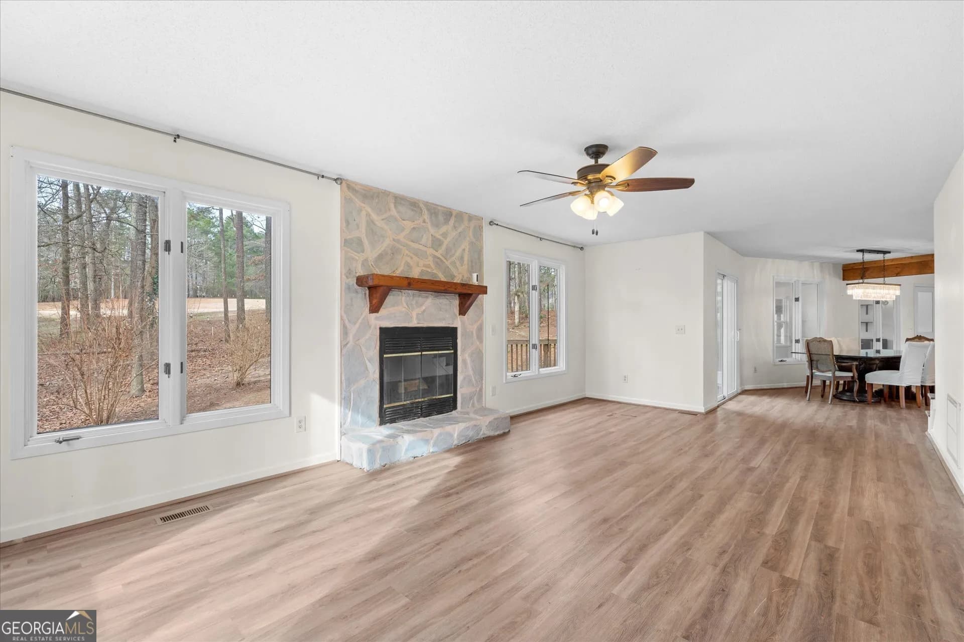7349 S Mitchell Ct — photo 6 of 58