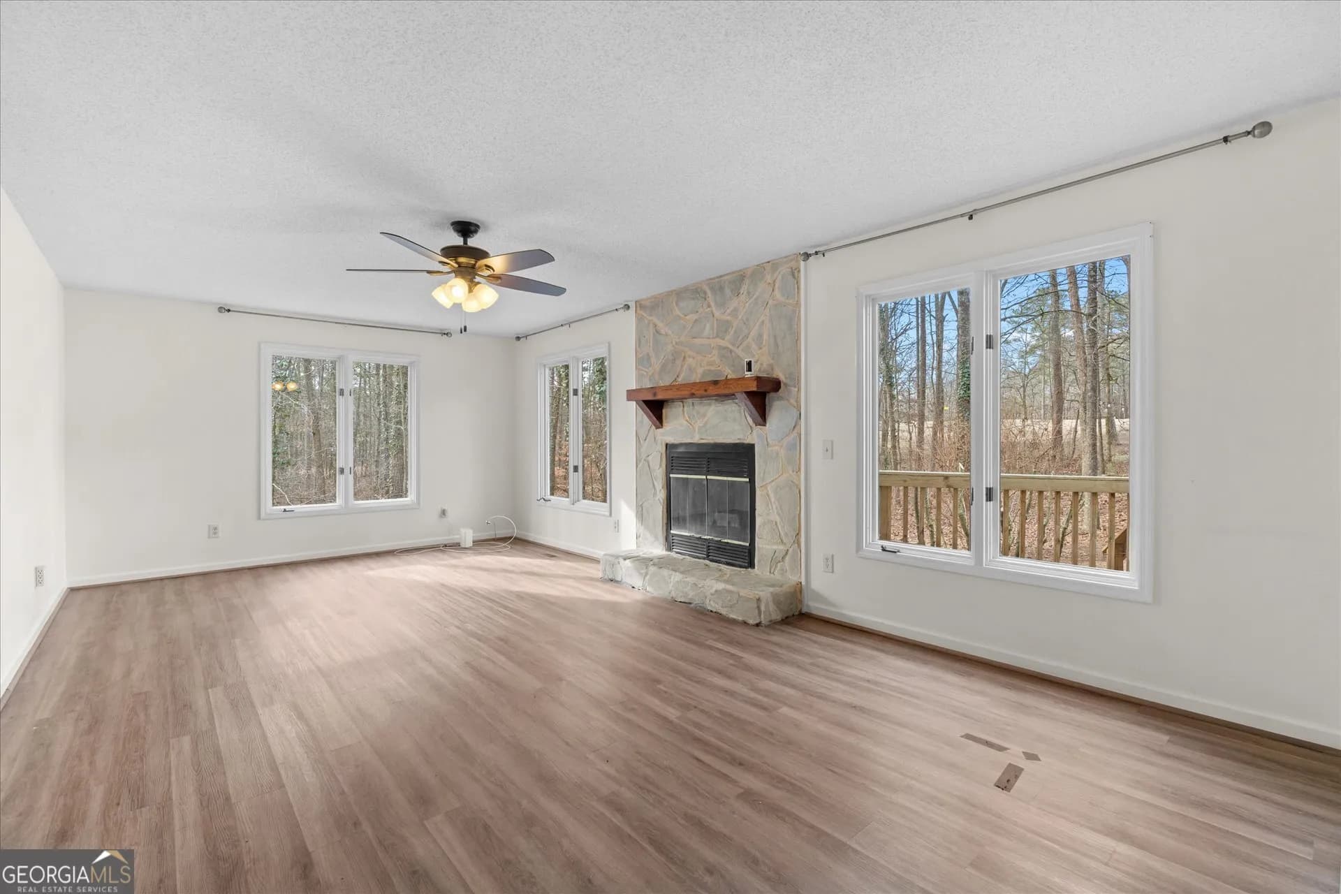 7349 S Mitchell Ct — photo 5 of 58