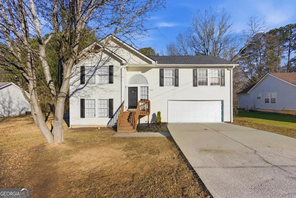 7347 Bramble Oak Dr, Douglasville