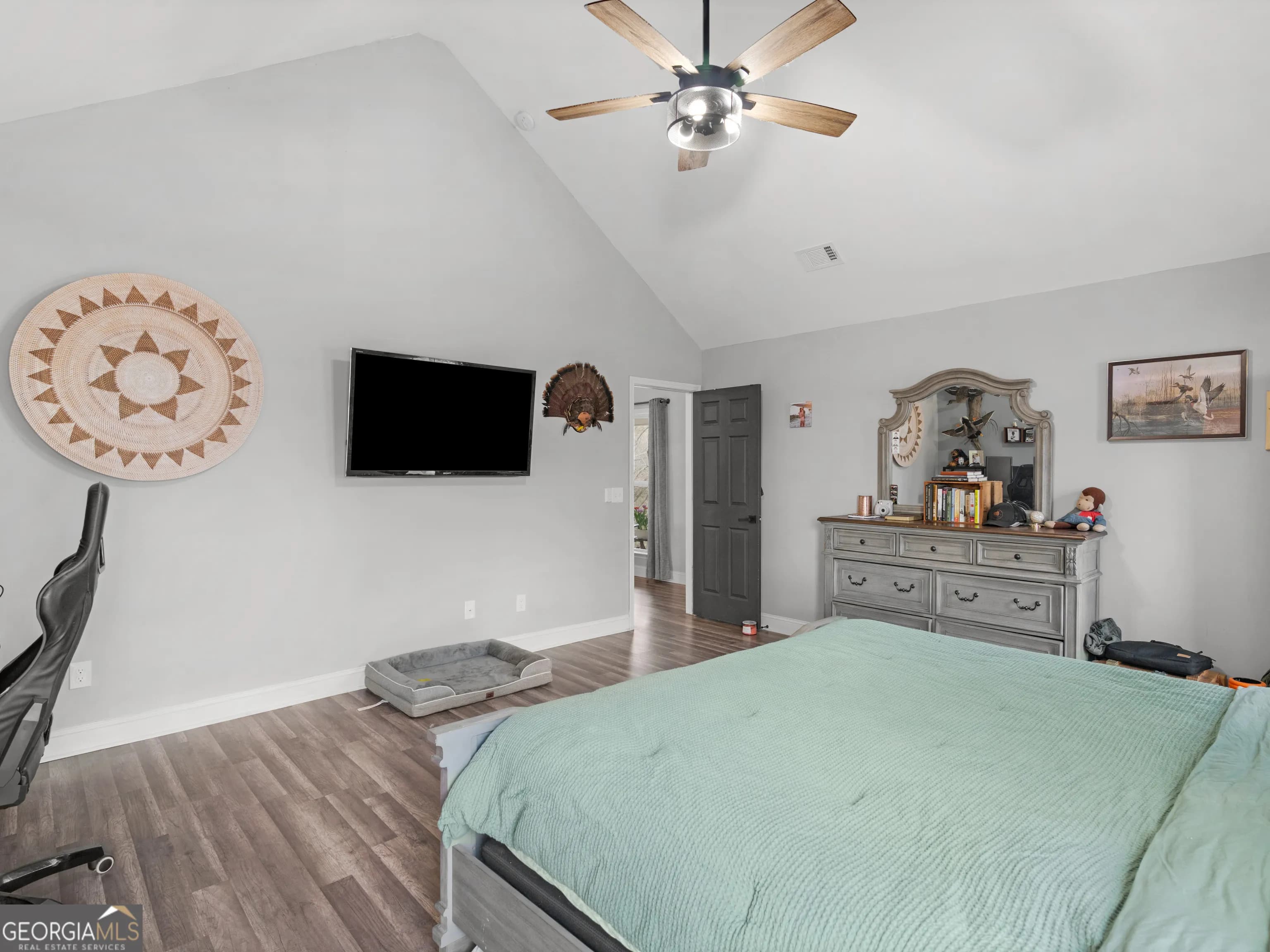 215 Almon Ave — photo 18 of 44