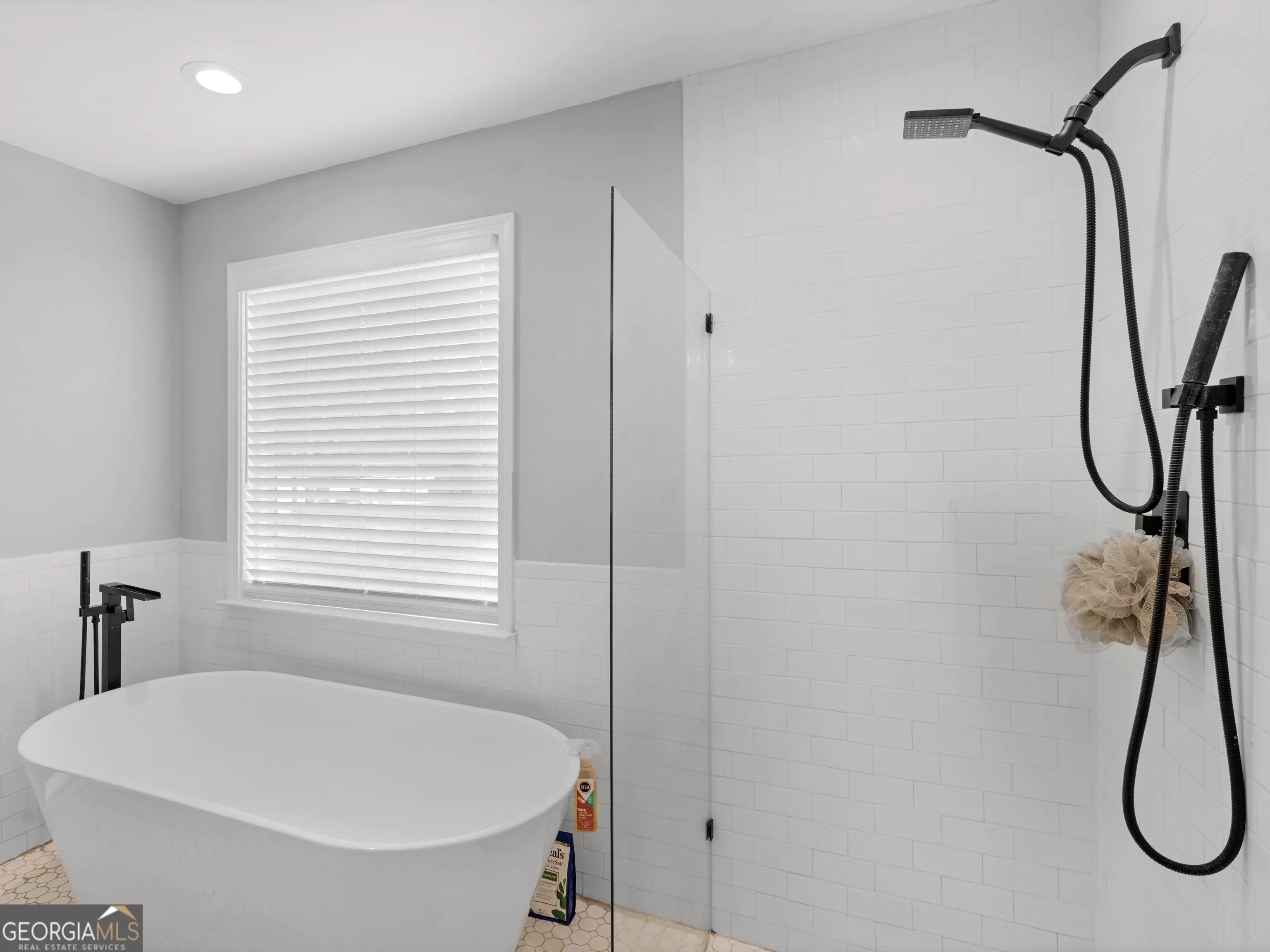 215 Almon Ave — photo 23 of 44