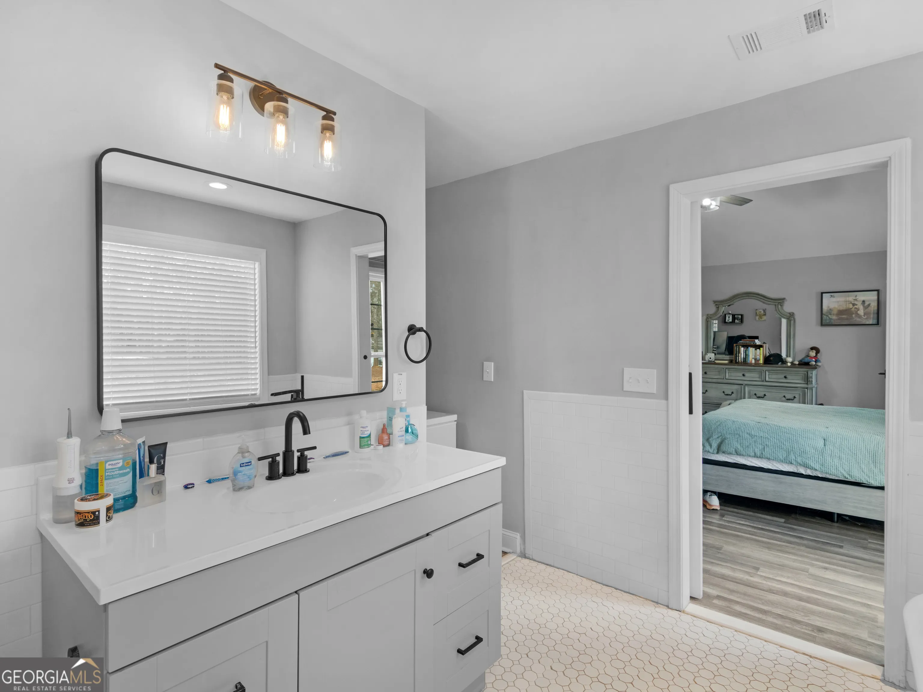 215 Almon Ave — photo 25 of 44