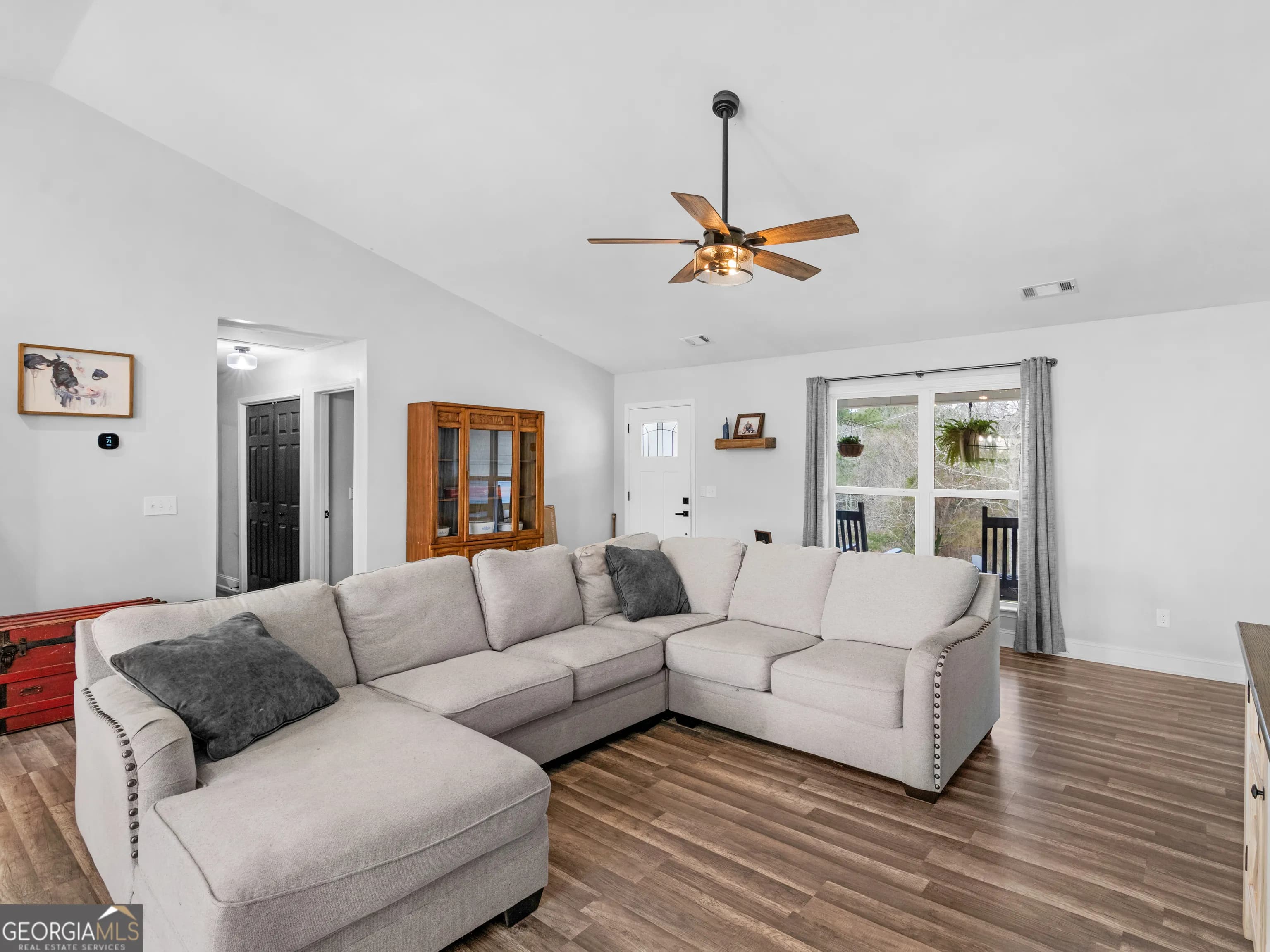 215 Almon Ave — photo 34 of 44