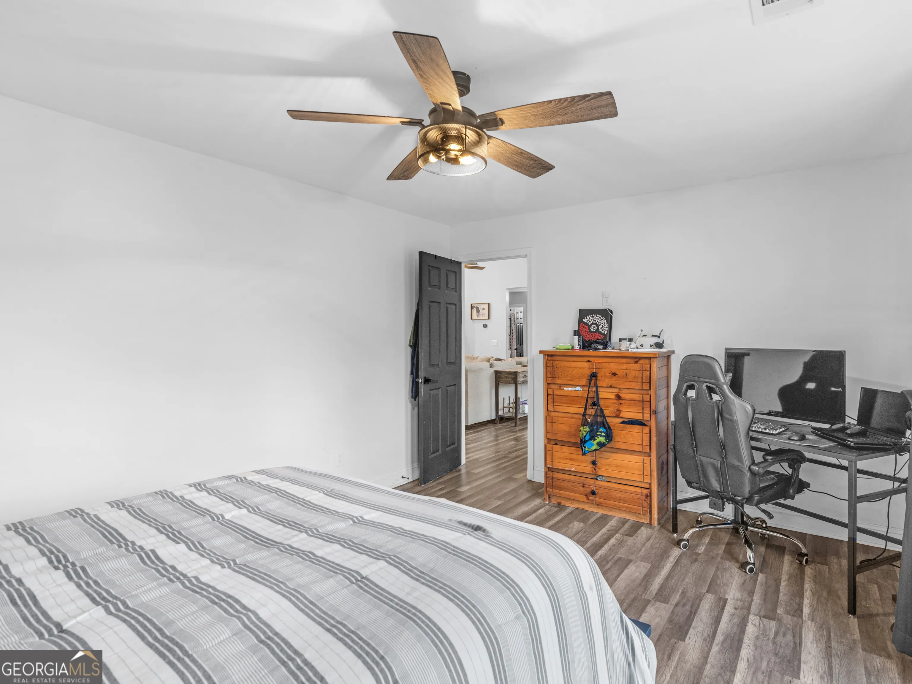 215 Almon Ave — photo 16 of 44