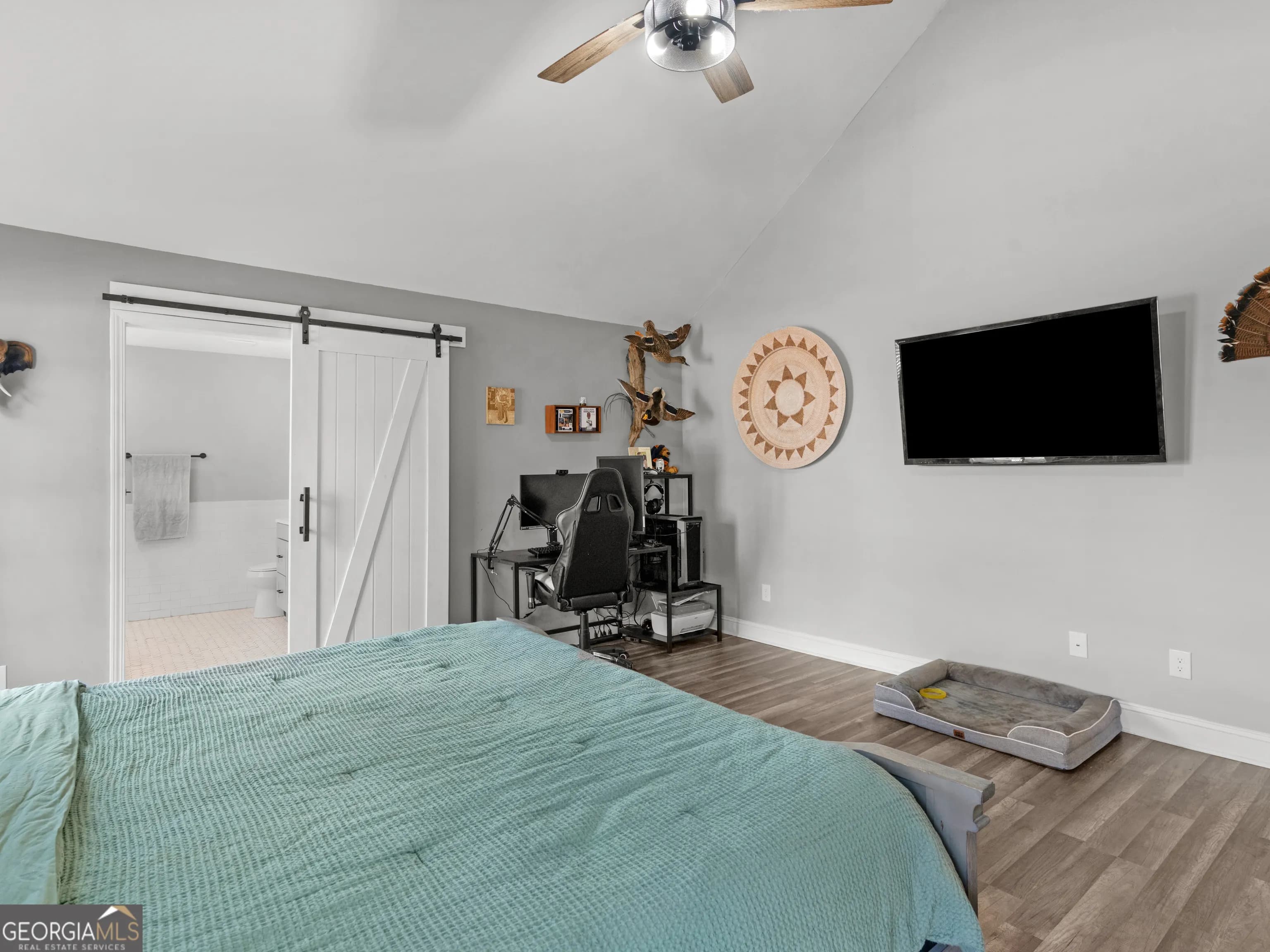 215 Almon Ave — photo 19 of 44