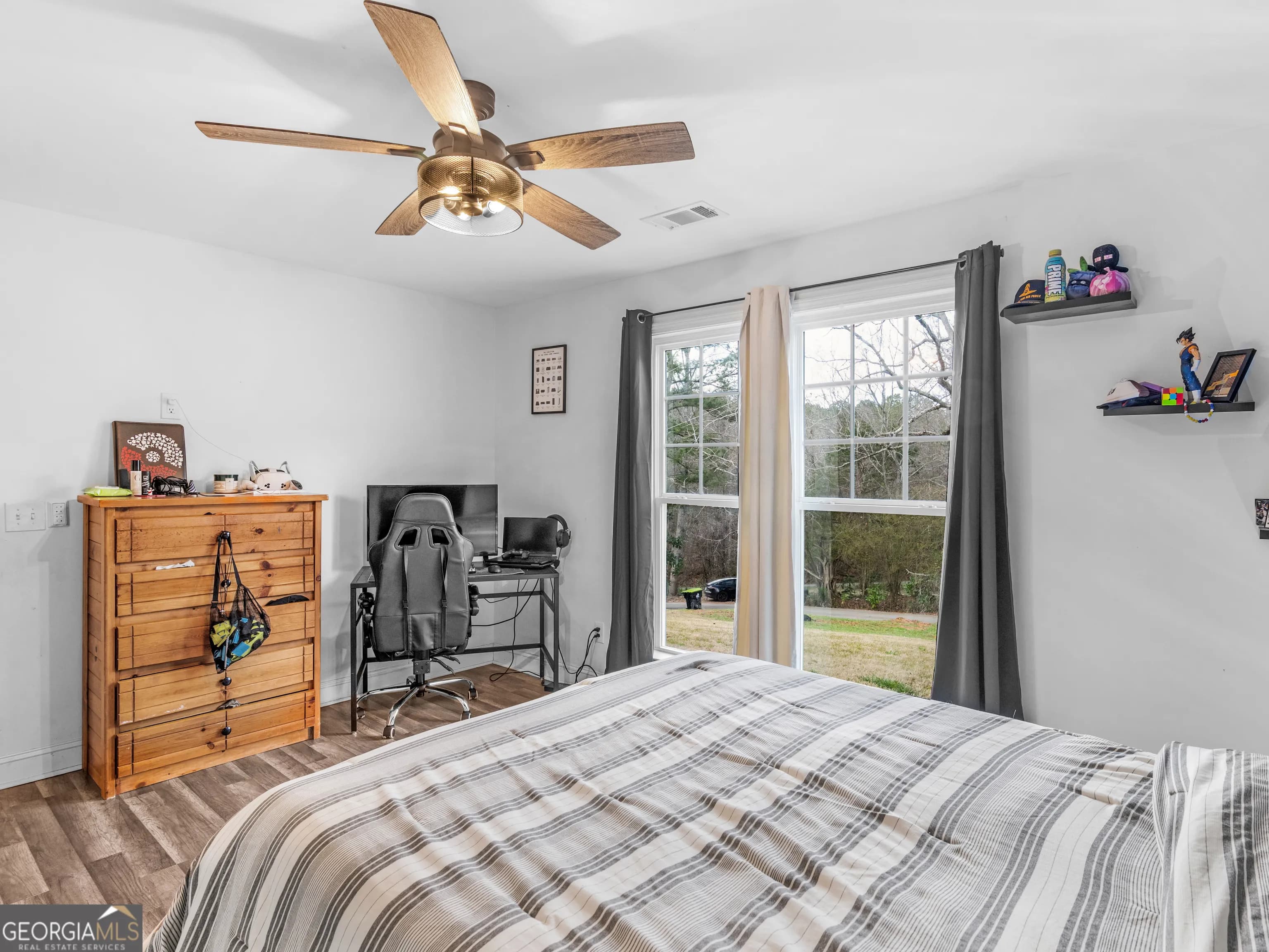 215 Almon Ave — photo 15 of 44