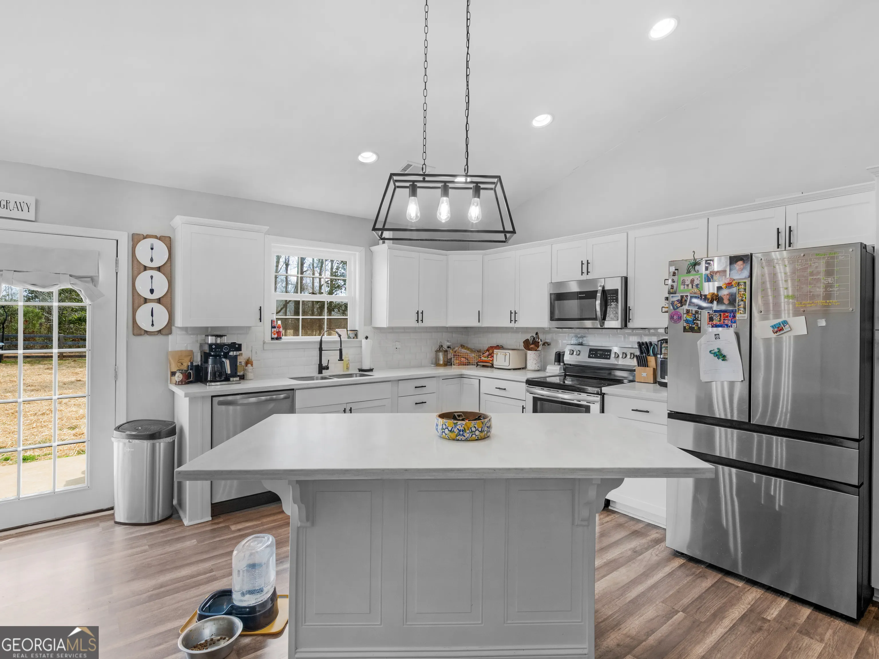 215 Almon Ave — photo 40 of 44
