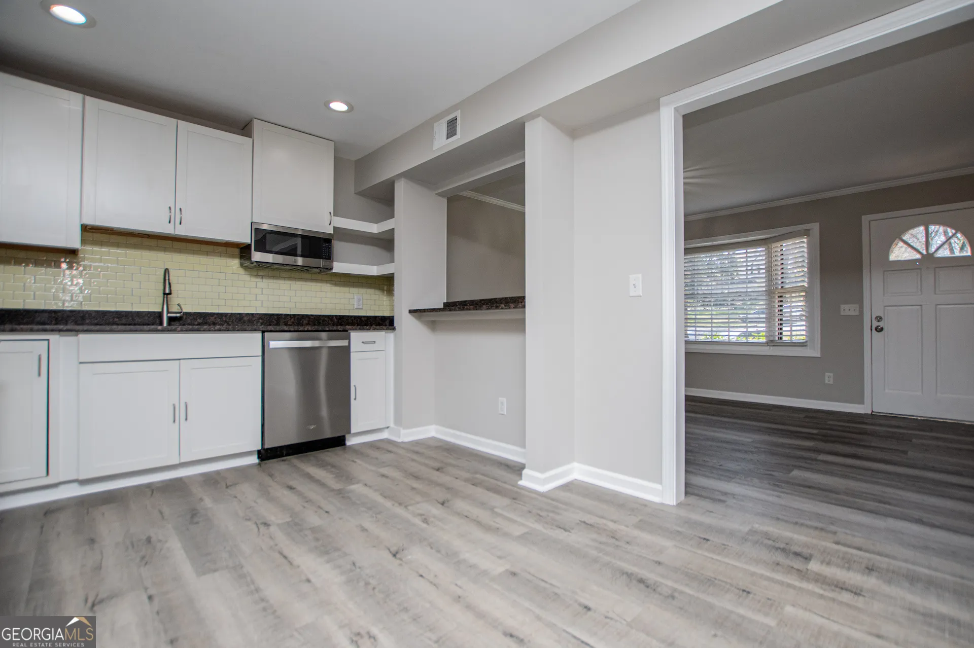 541 N White St — photo 8 of 70