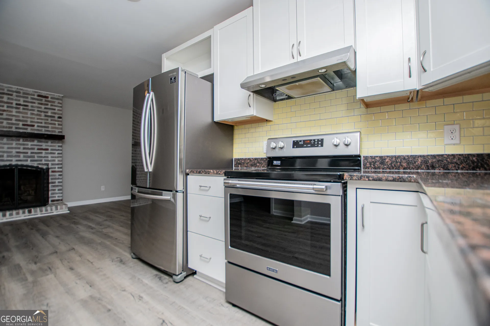 541 N White St — photo 12 of 70