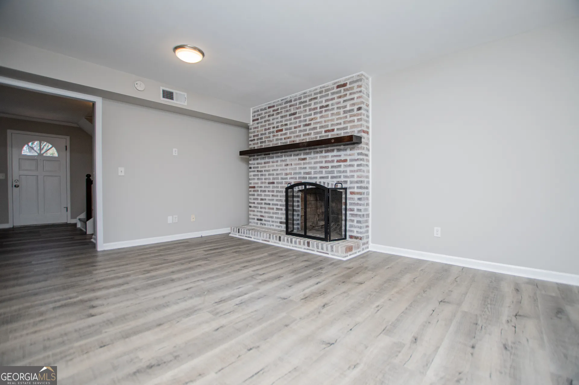 541 N White St — photo 16 of 70