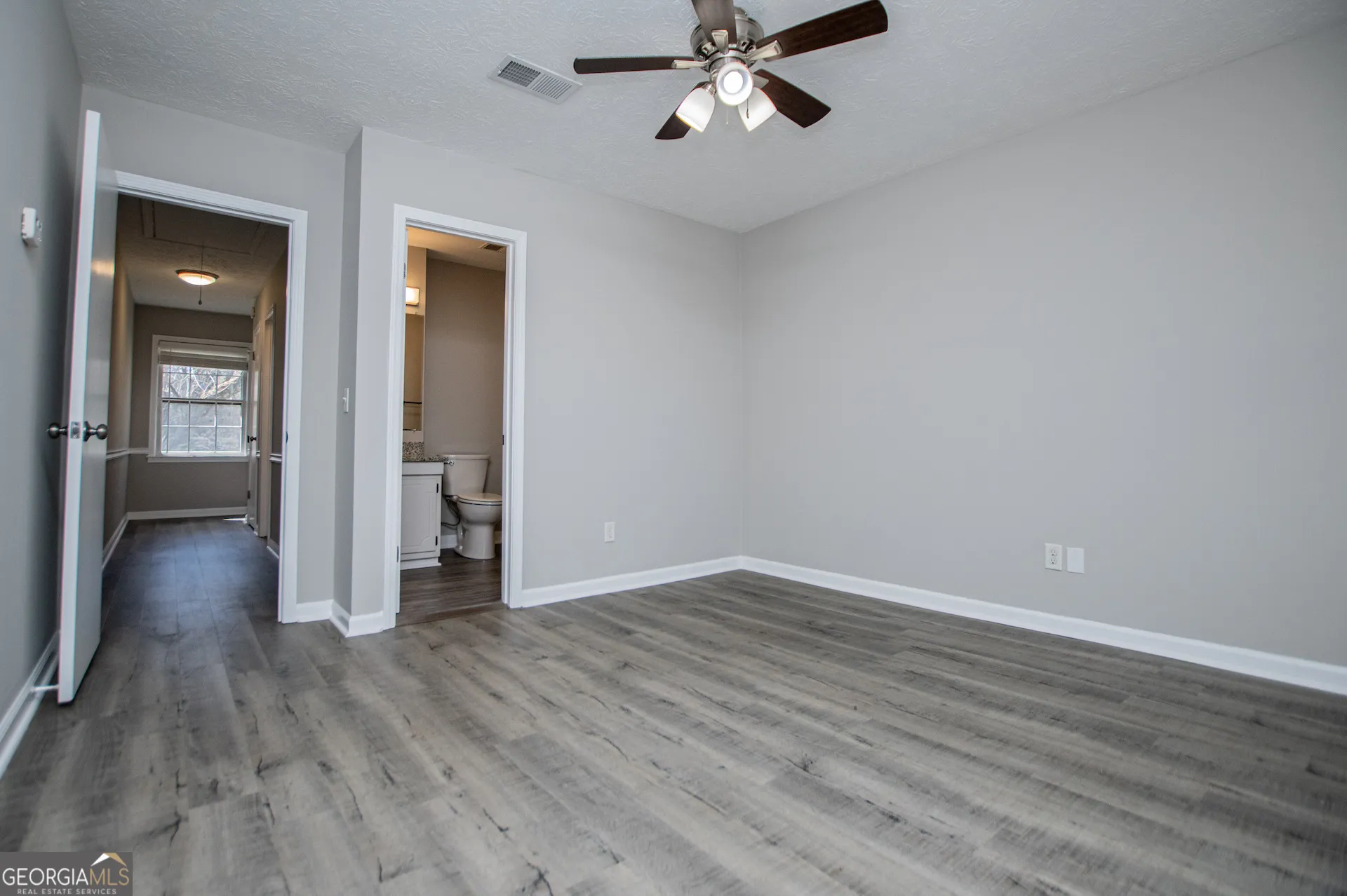 541 N White St — photo 39 of 70
