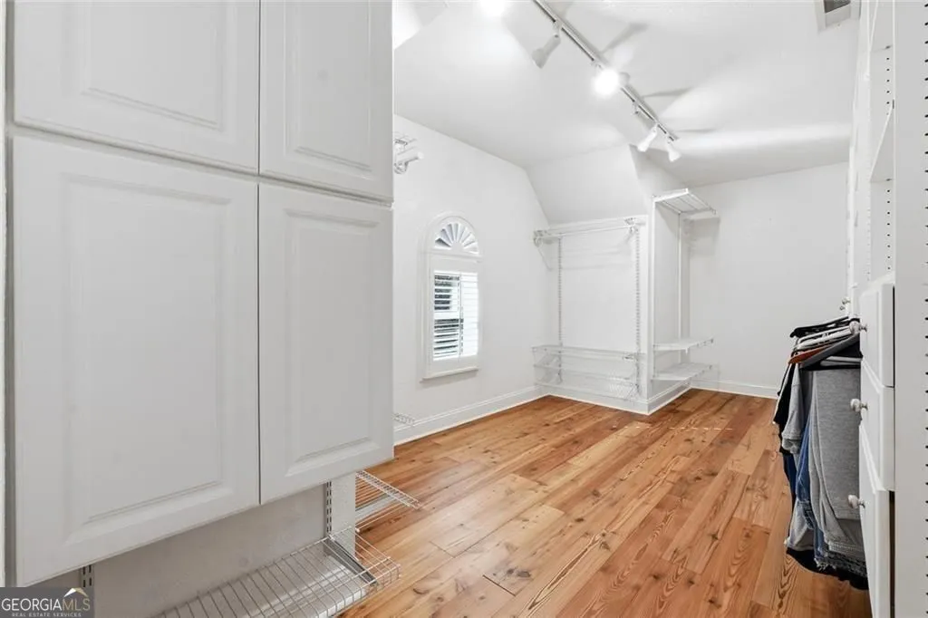 7108 Roselake Cir — photo 22 of 70