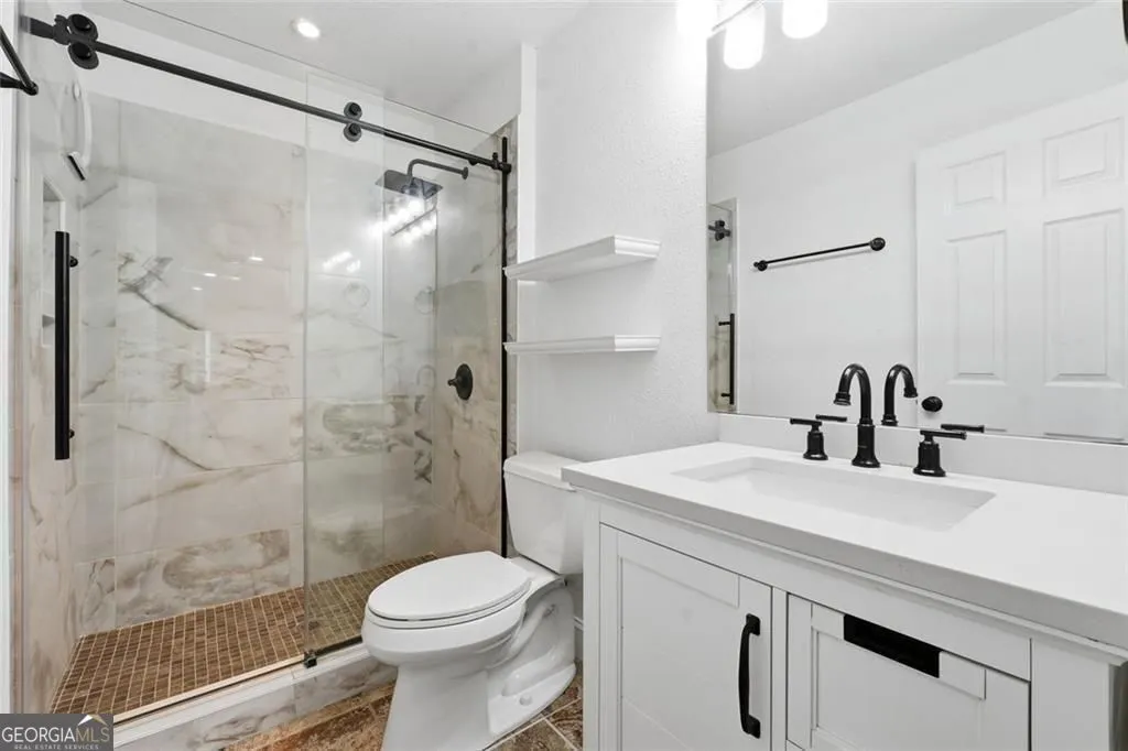 7108 Roselake Cir — photo 25 of 70