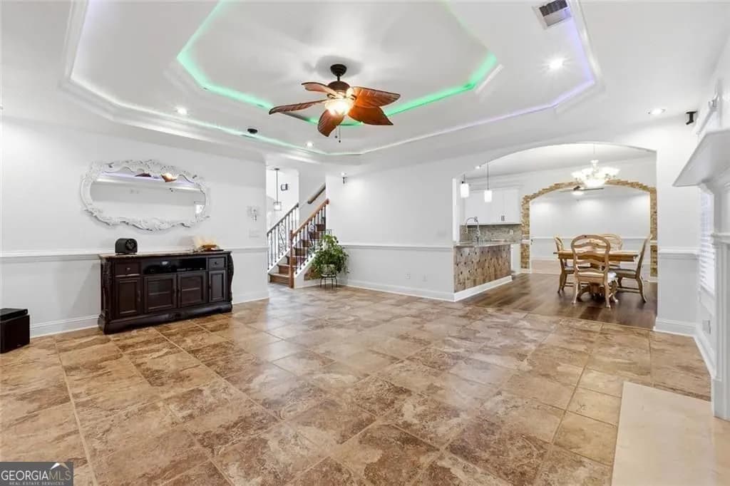7108 Roselake Cir — photo 4 of 70