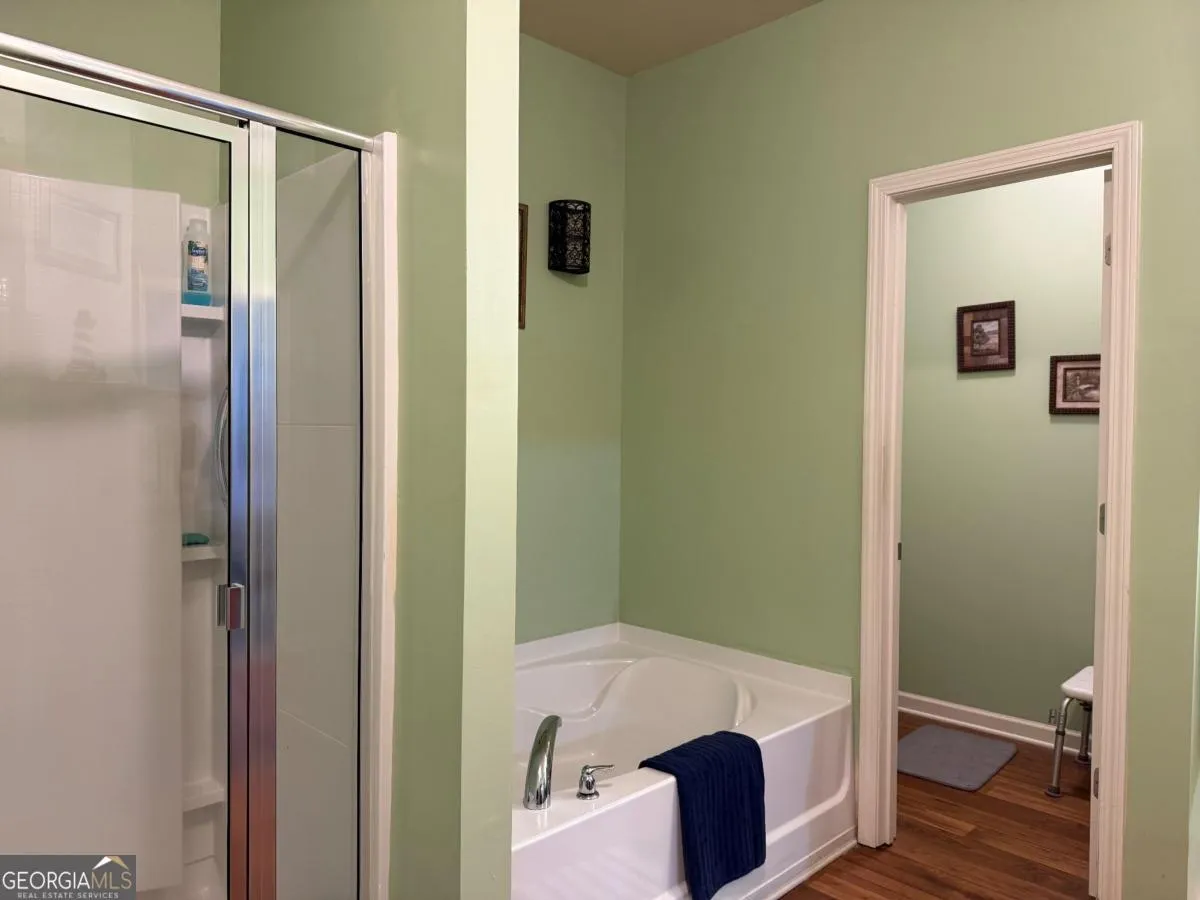 653 Scotland Dr — photo 17 of 51