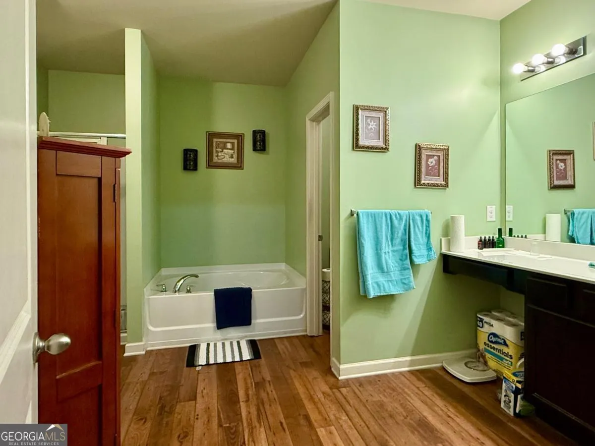 653 Scotland Dr — photo 15 of 51