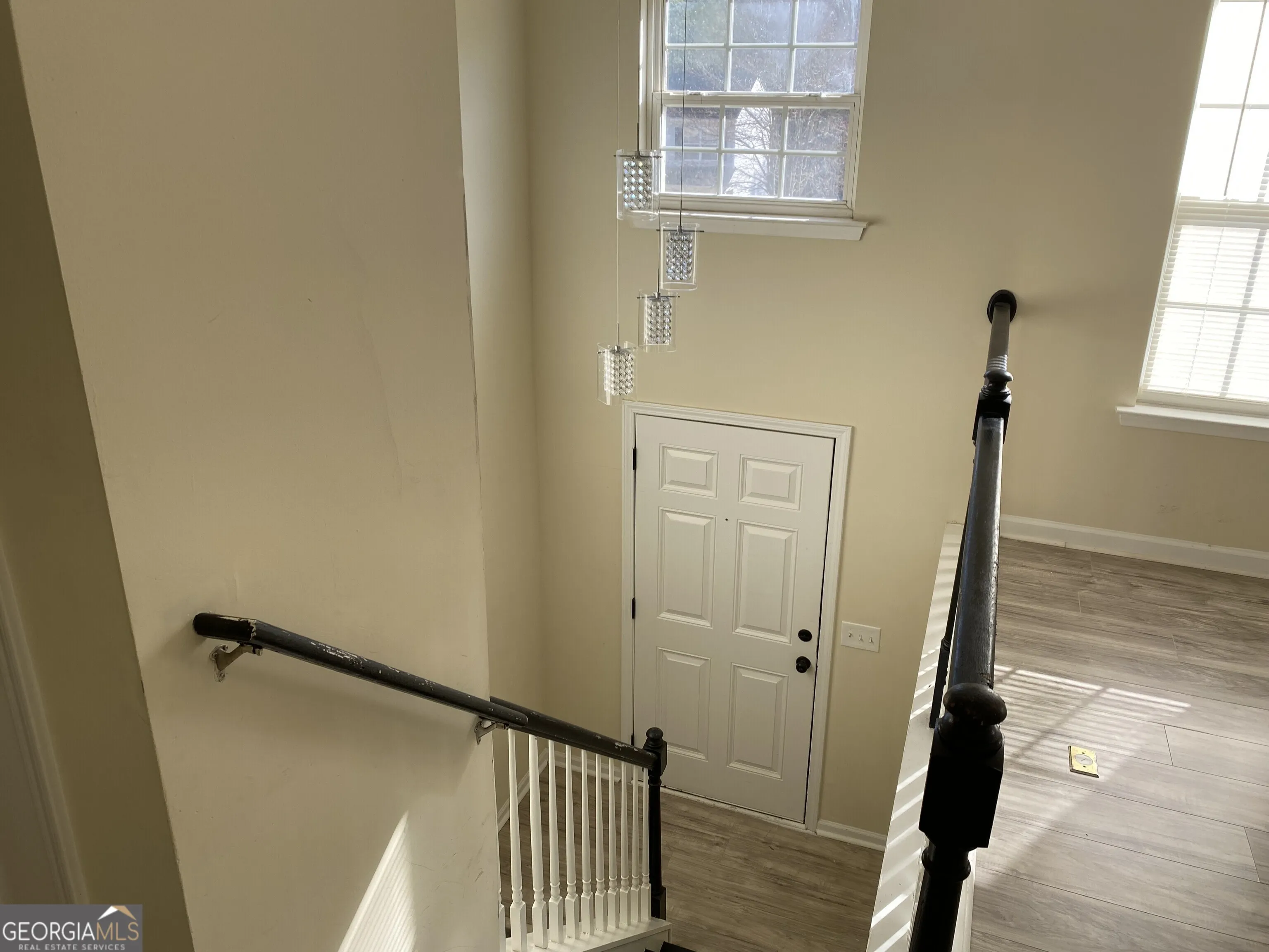 280 Bridgestone Ln — photo 2 of 10