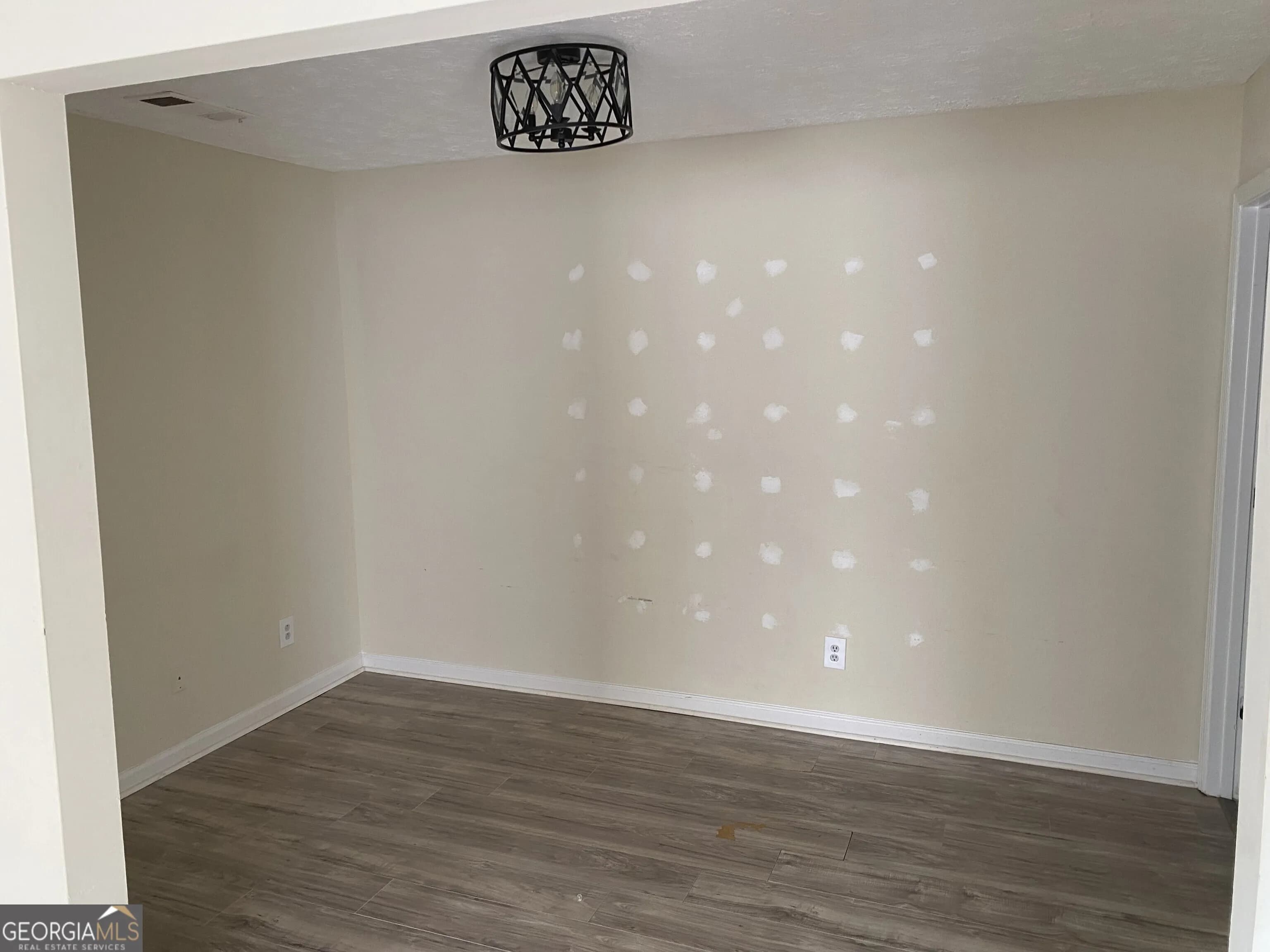 280 Bridgestone Ln — photo 8 of 10