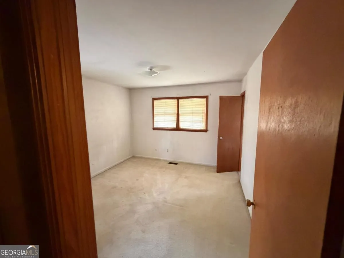 363 Lane Rd — photo 9 of 39