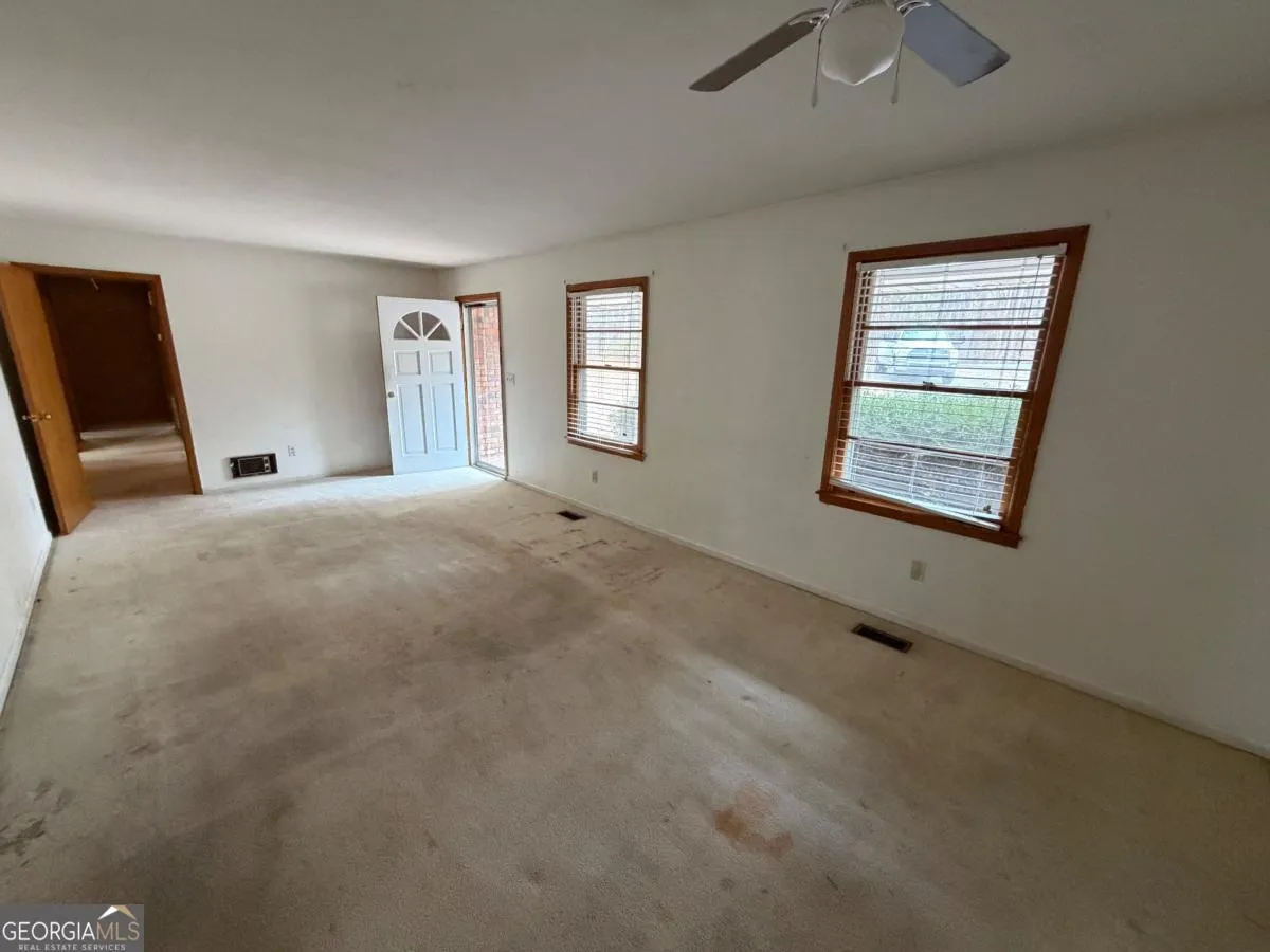 363 Lane Rd — photo 12 of 39