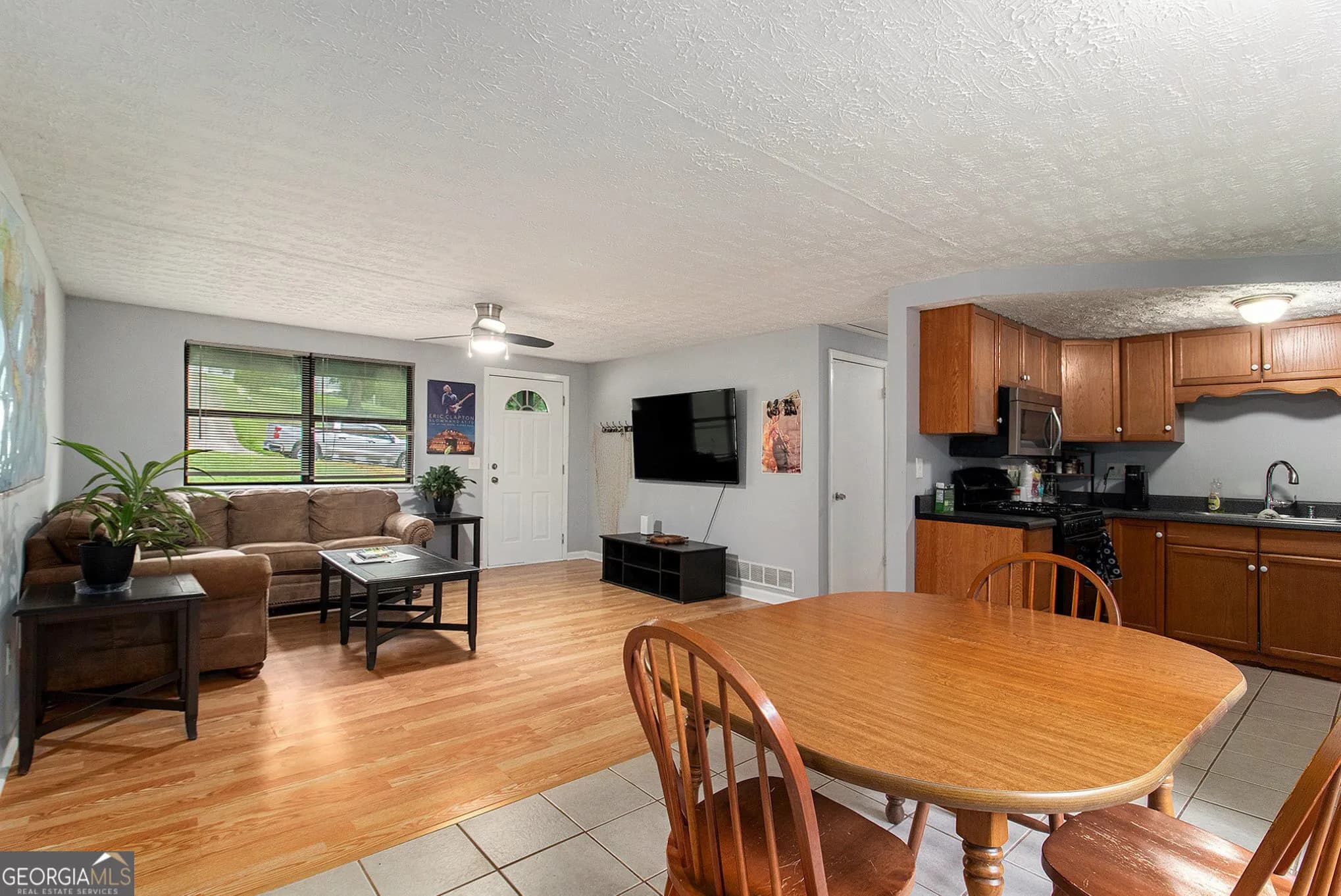 4025 N Quail Dr — photo 3 of 39