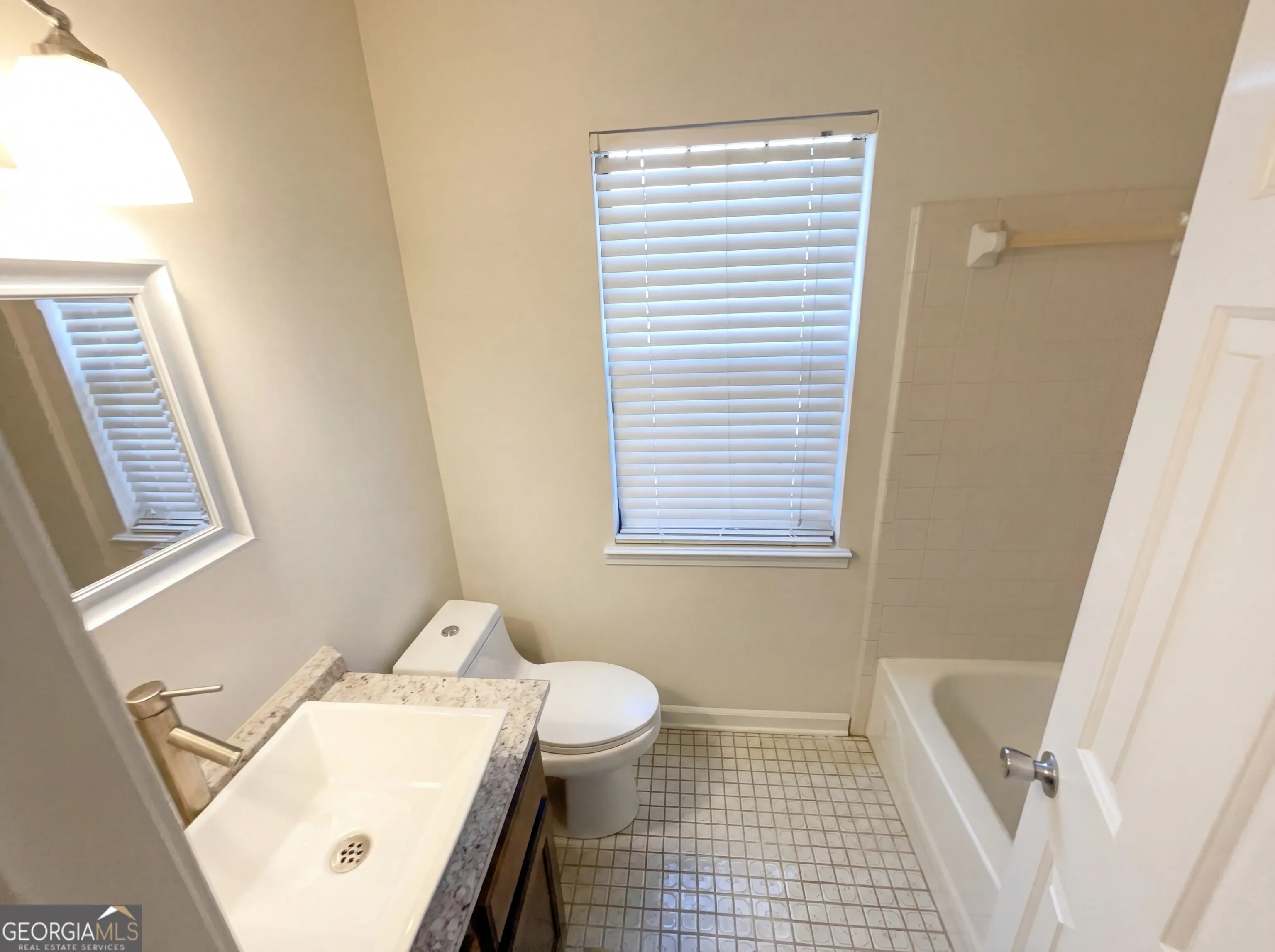 3181 Cedardale Dr — photo 8 of 19