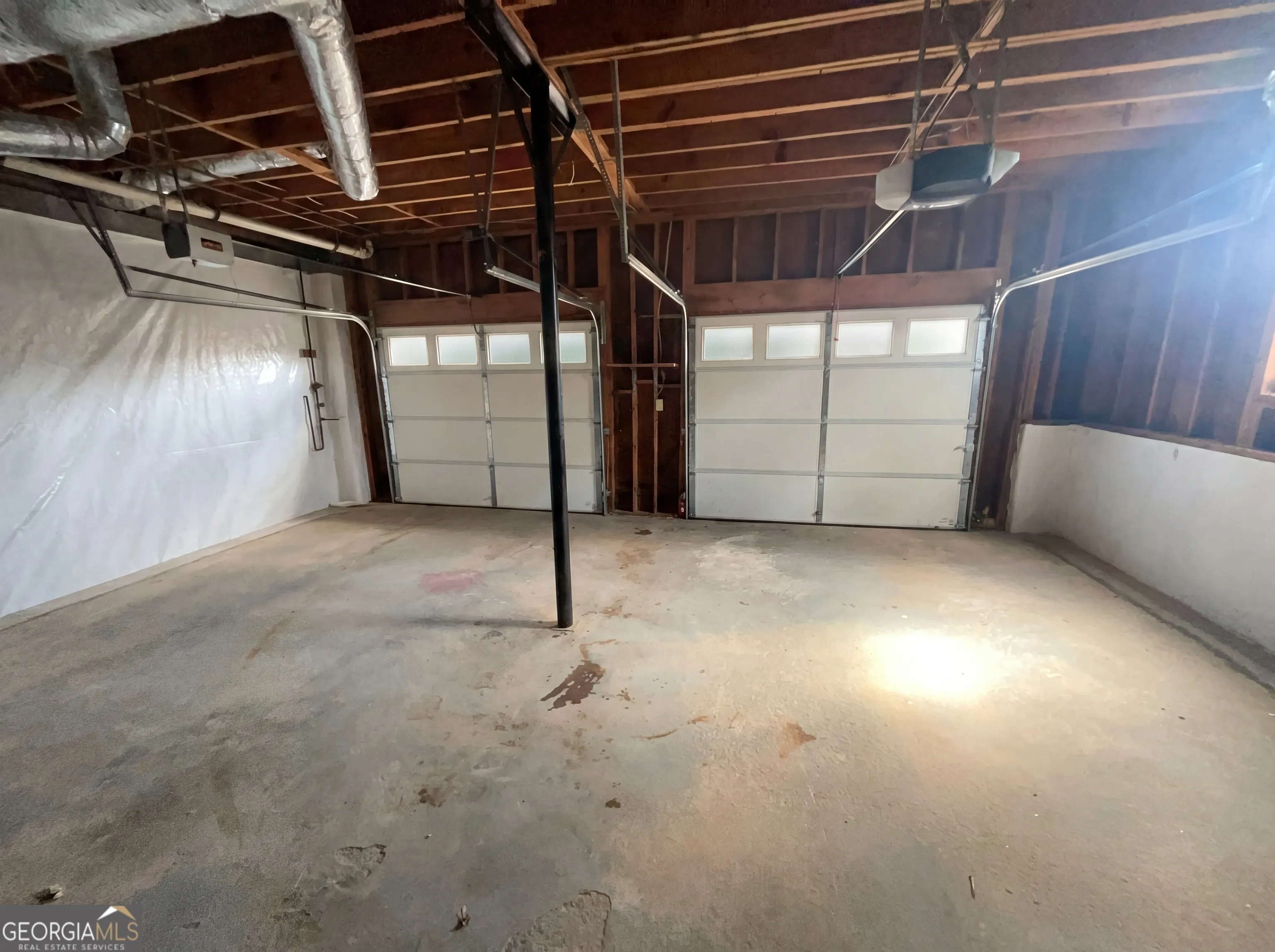 3181 Cedardale Dr — photo 10 of 19