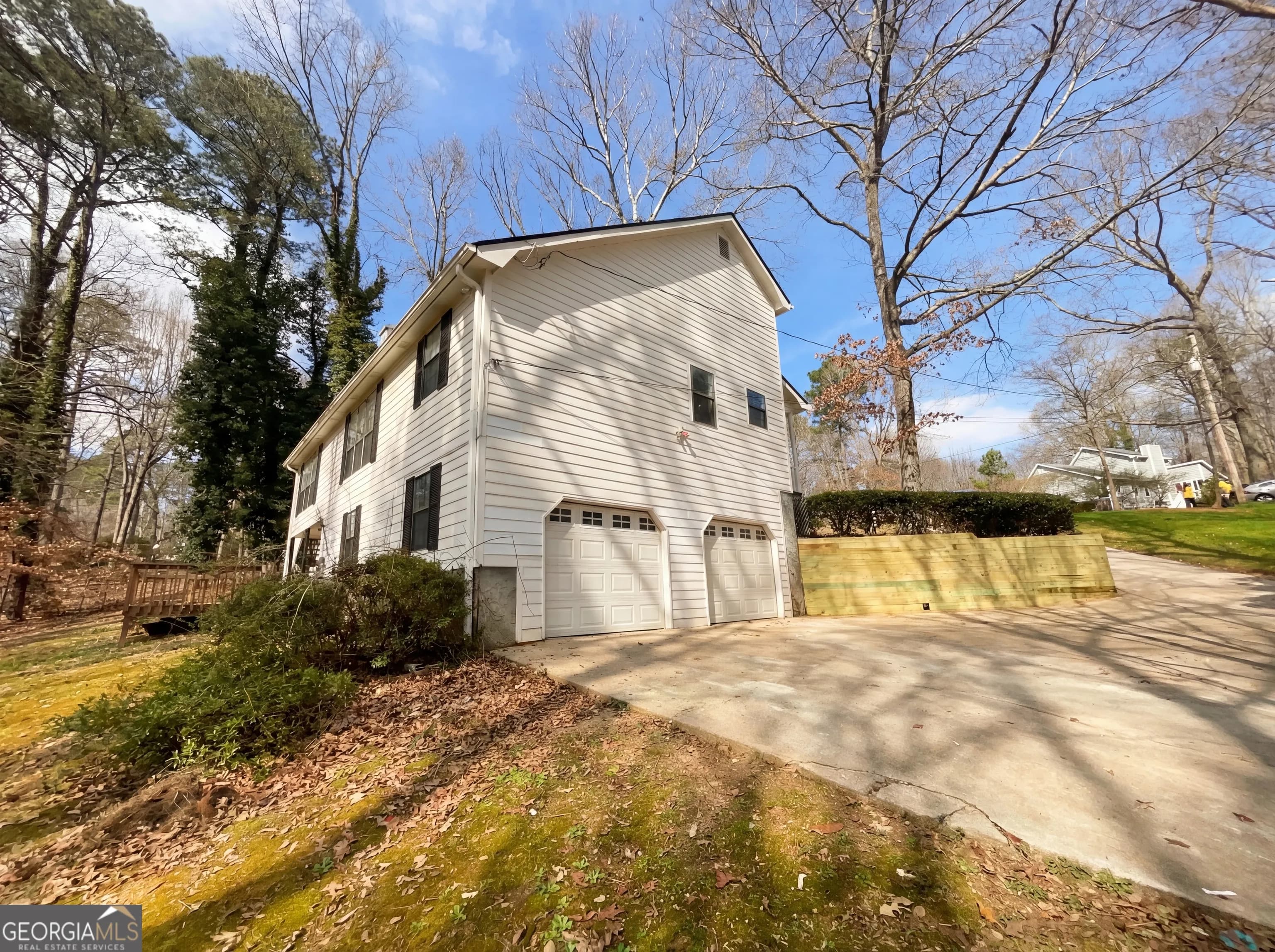 3181 Cedardale Dr — photo 16 of 19